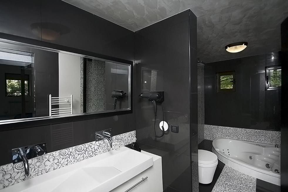 Deluxe Junior Suite with Balcony and City View
