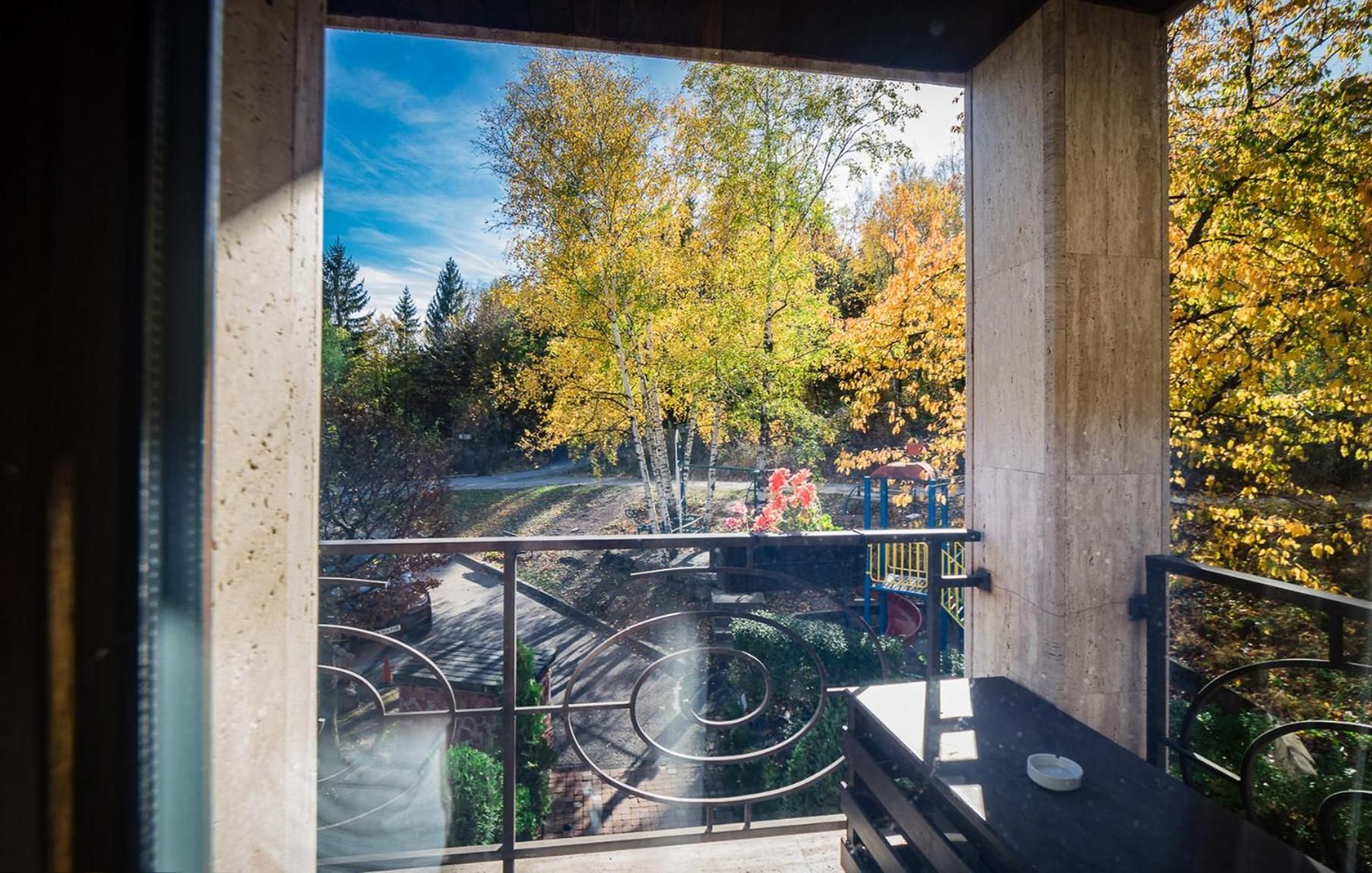 Double Room With Balcony And Mountain View