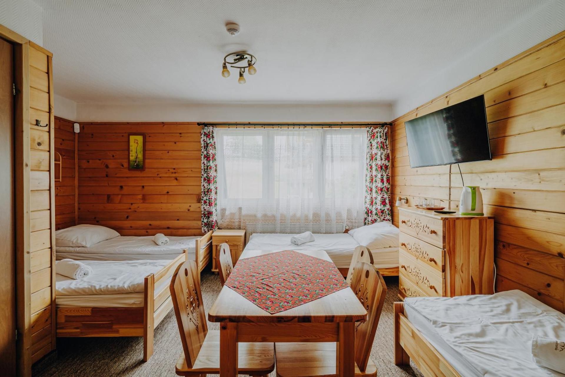 Quadruple Room with Mountain View