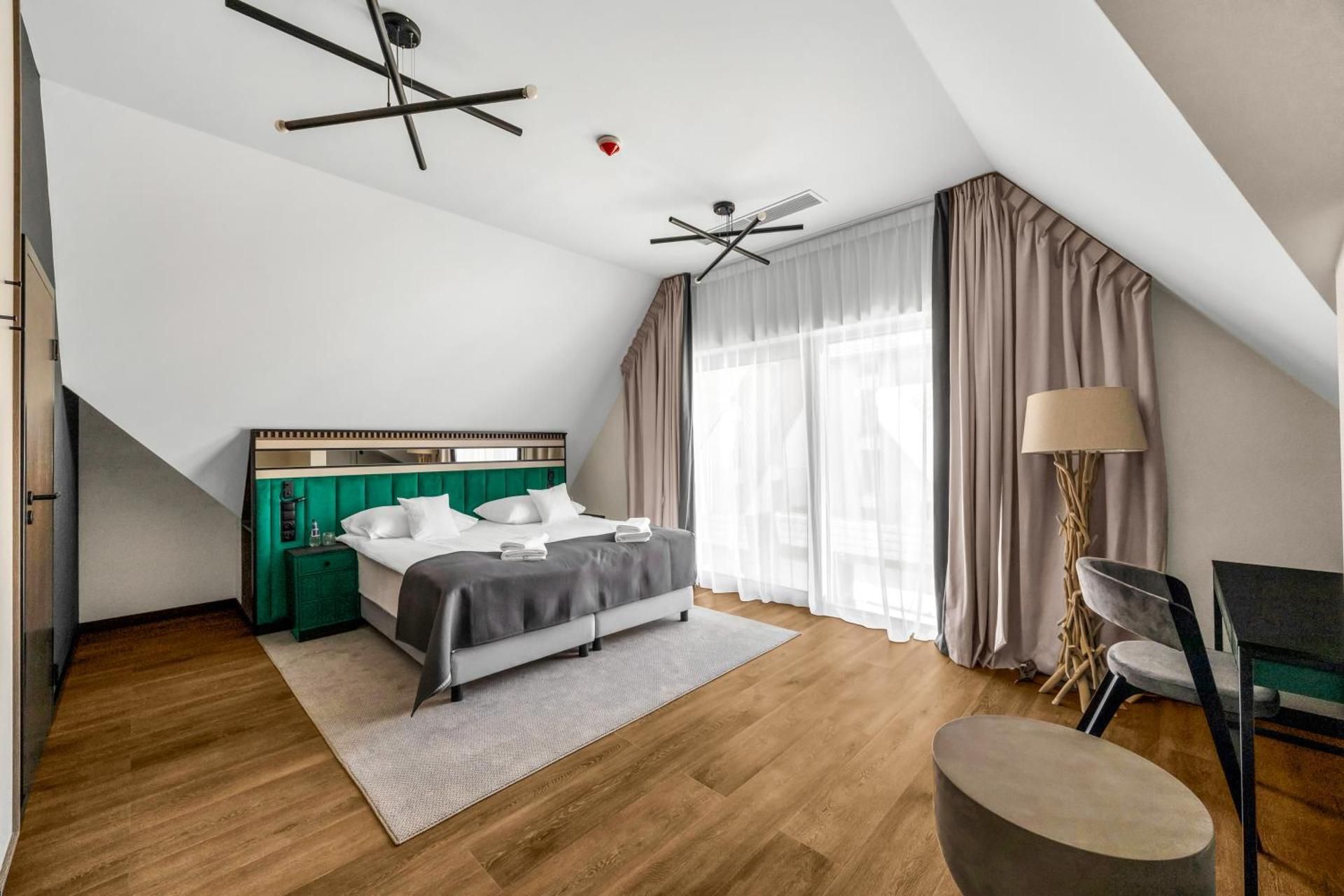 Suite with Hot Tub