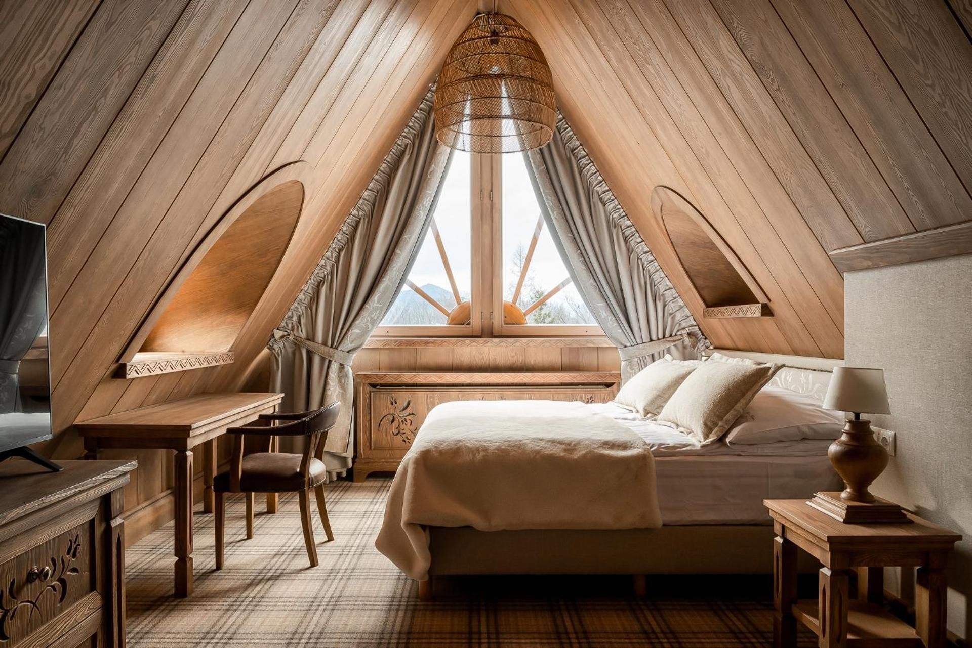 Double Room with Mountain View