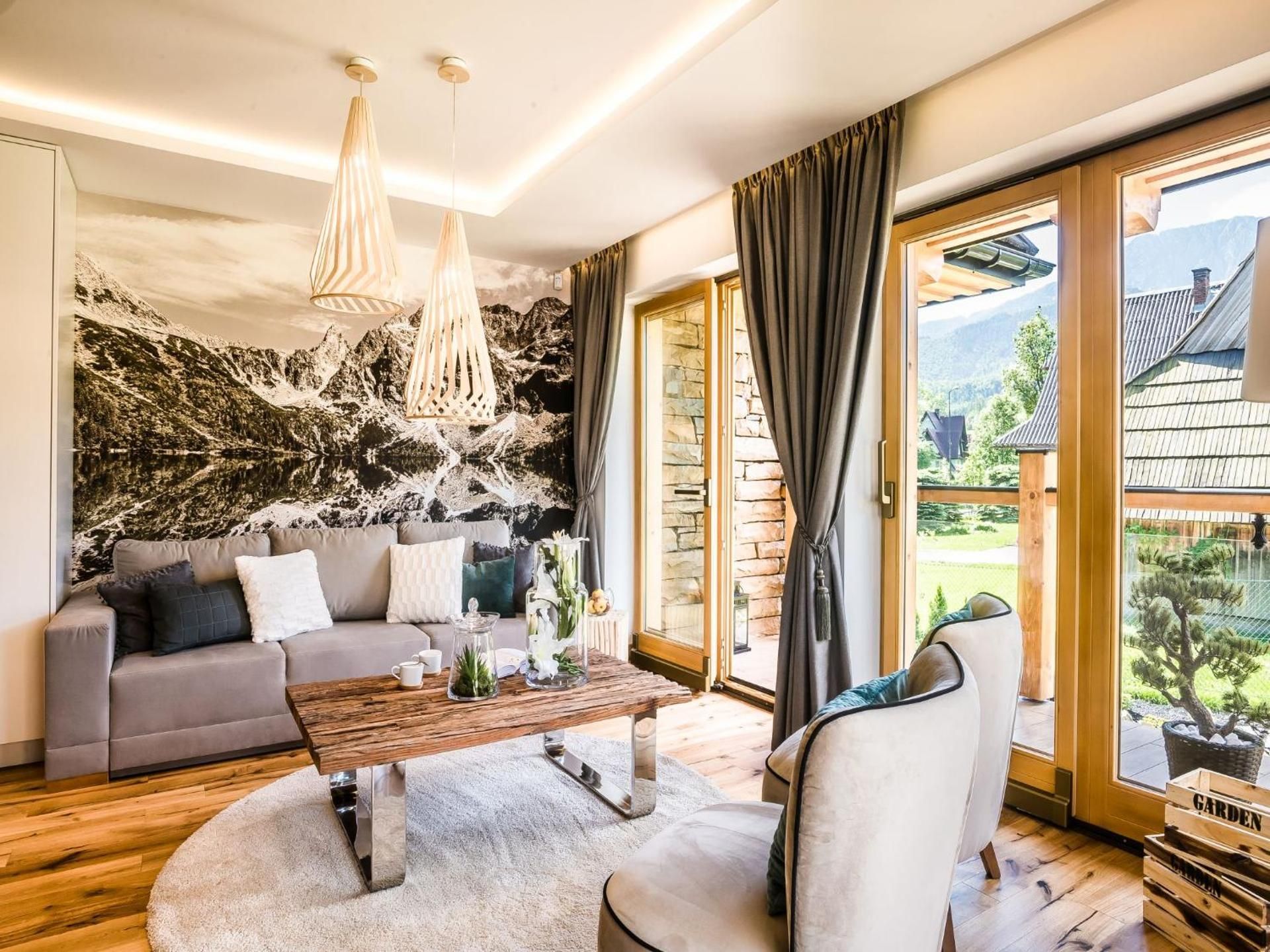 One-Bedroom Apartment with Garage