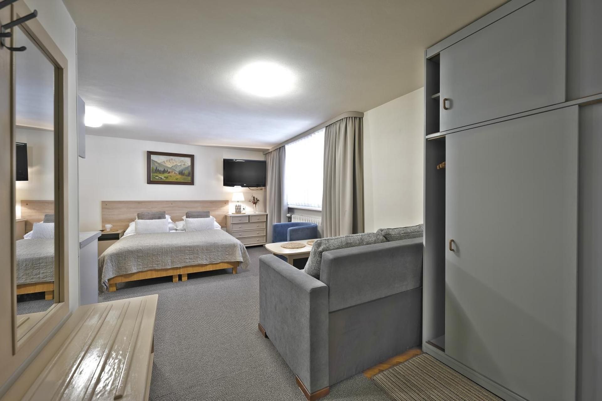 Comfort Triple Room