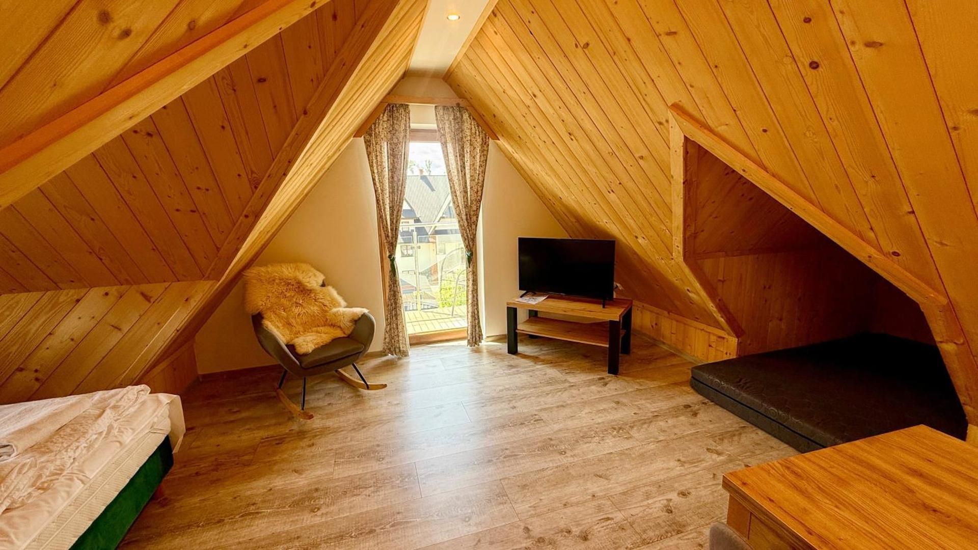 Junior Suite with Mountain View