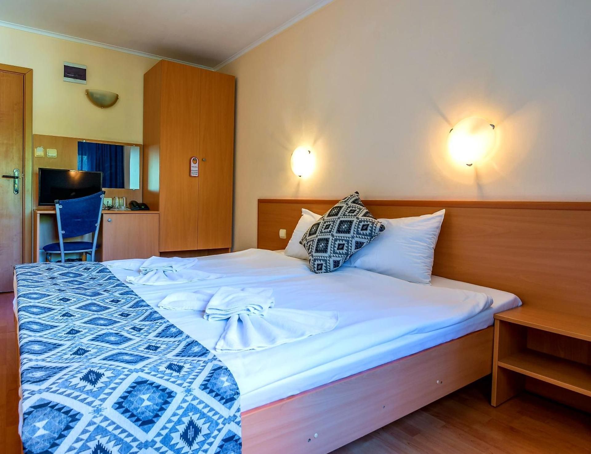 Standard Double or Twin Room (2 Adults)