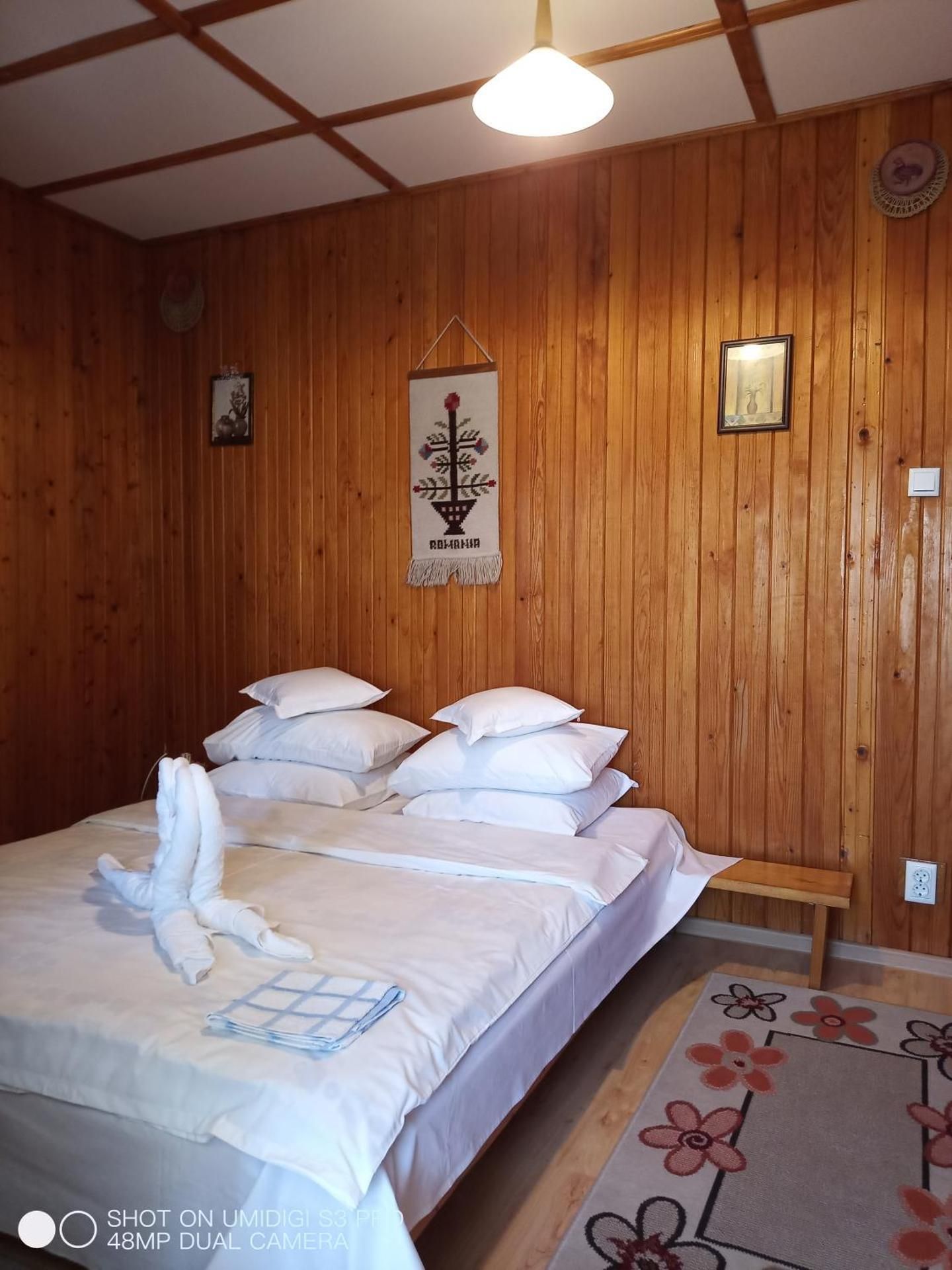 Deluxe Double Room with Shower