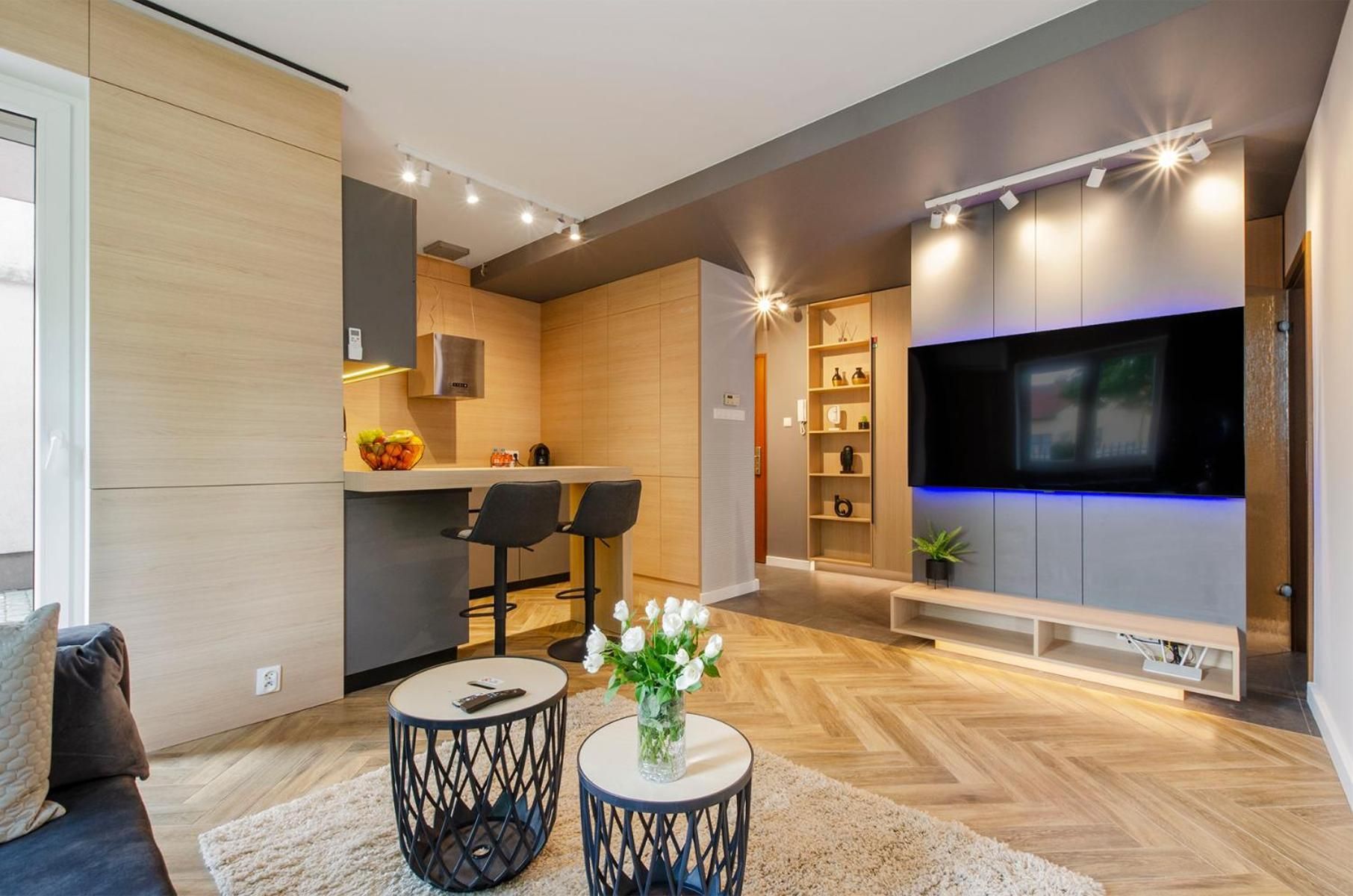 One-Bedroom Apartment