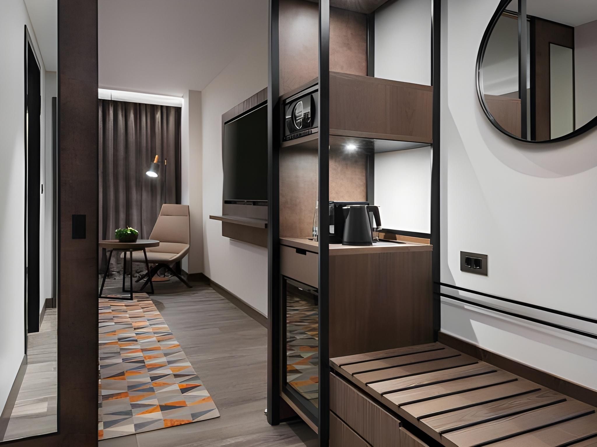 2 Twin Beds Garden View