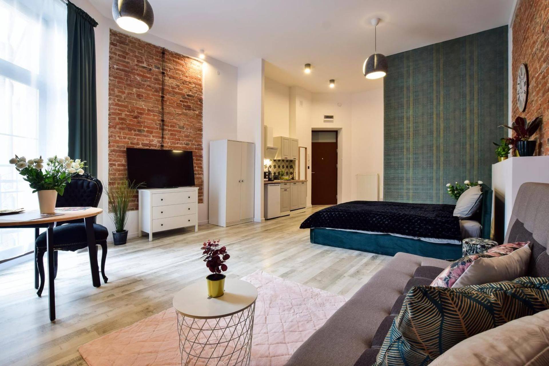 One-Bedroom Apartment