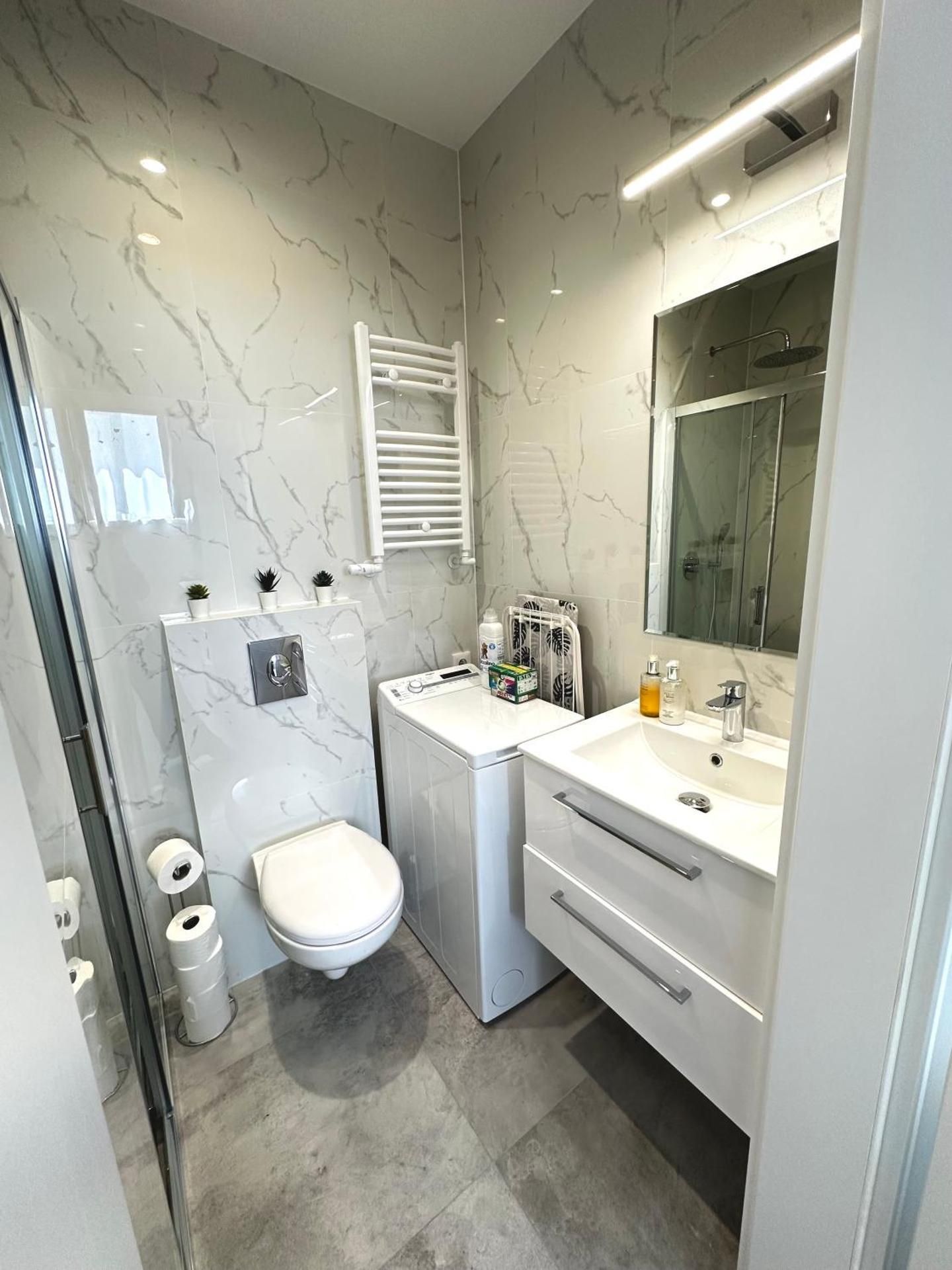 Suite Apartment