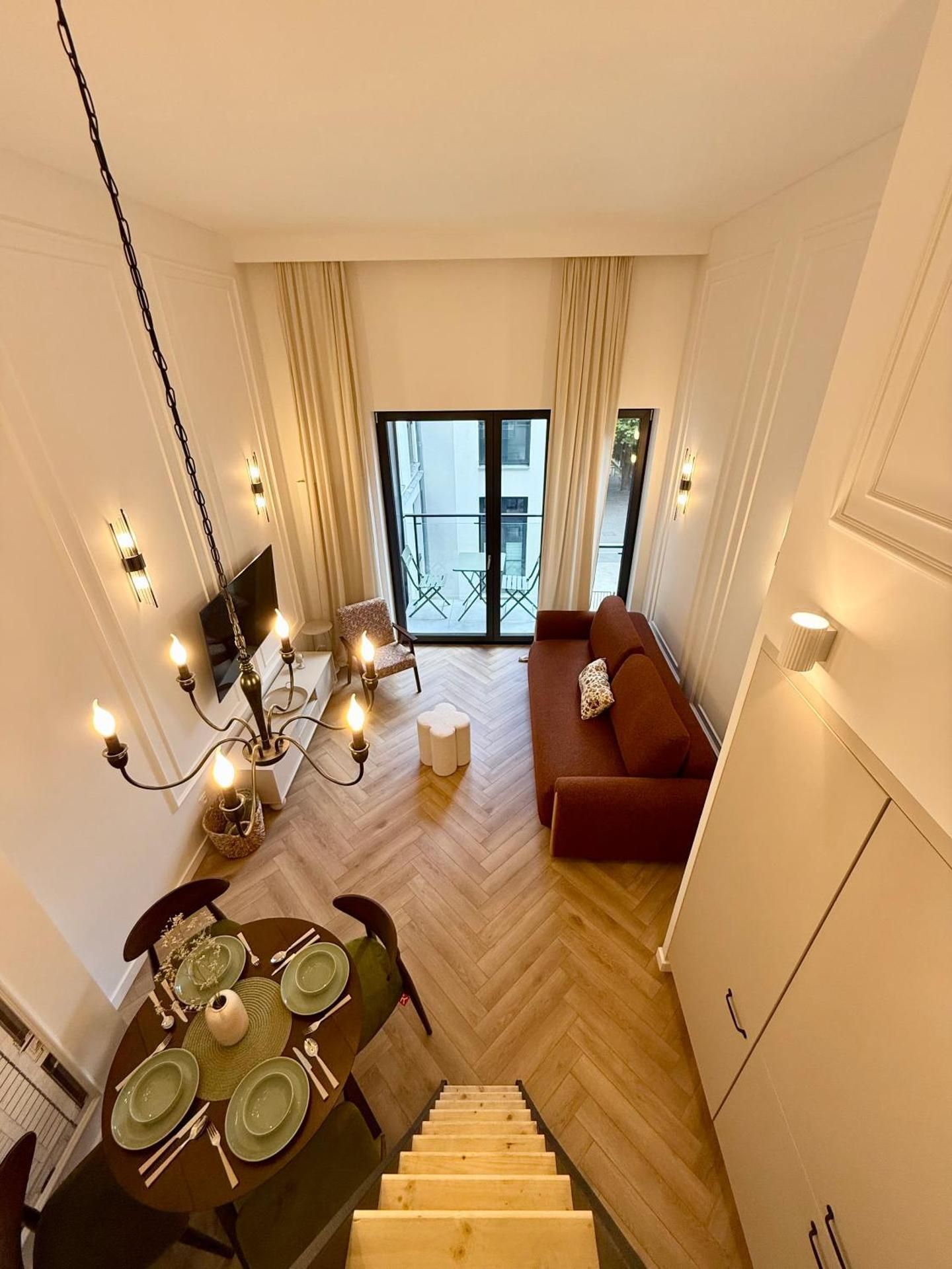 One-Bedroom Loft Apartment with Balcony