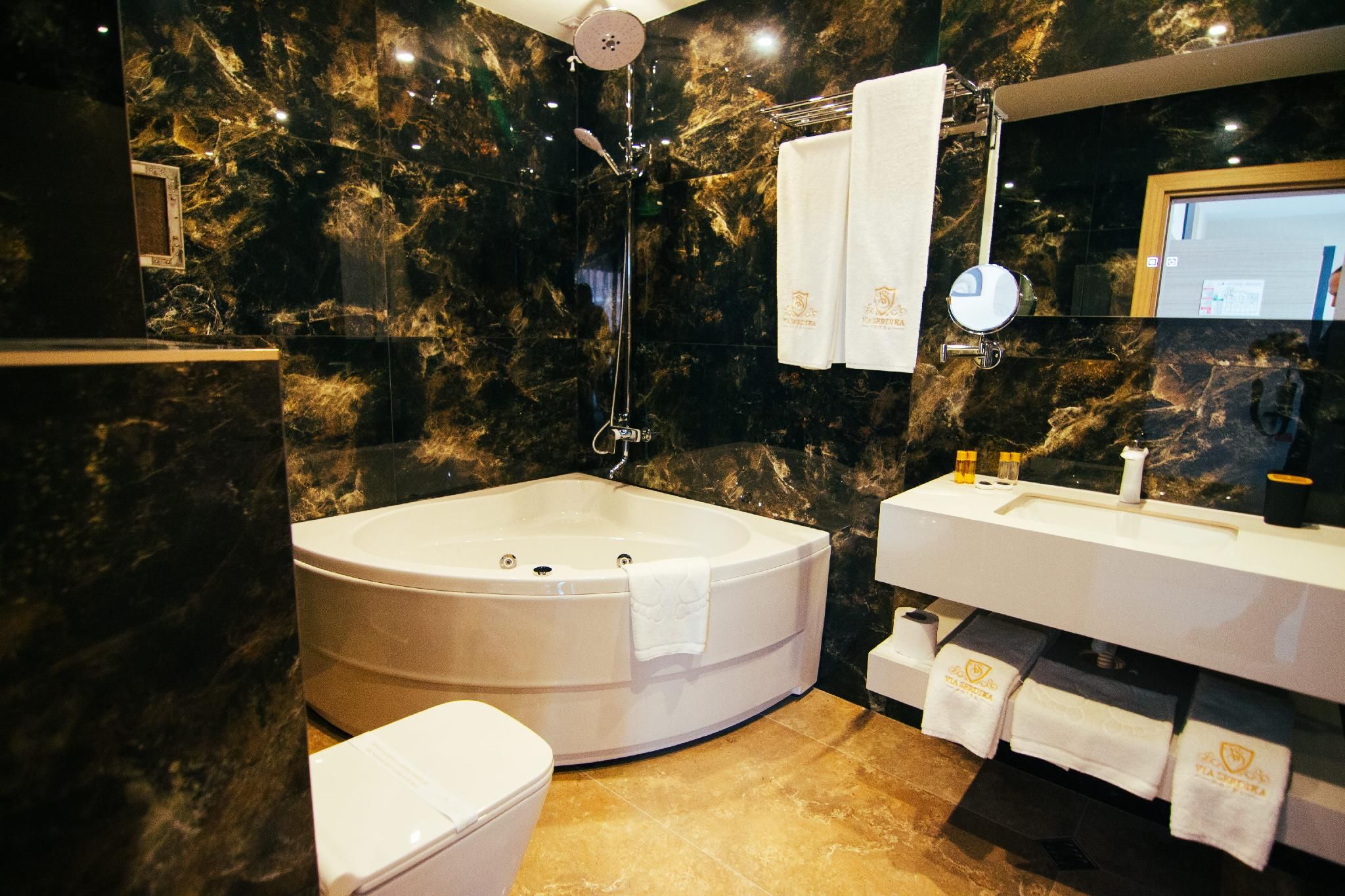 Deluxe Double Room with Jacuzzi