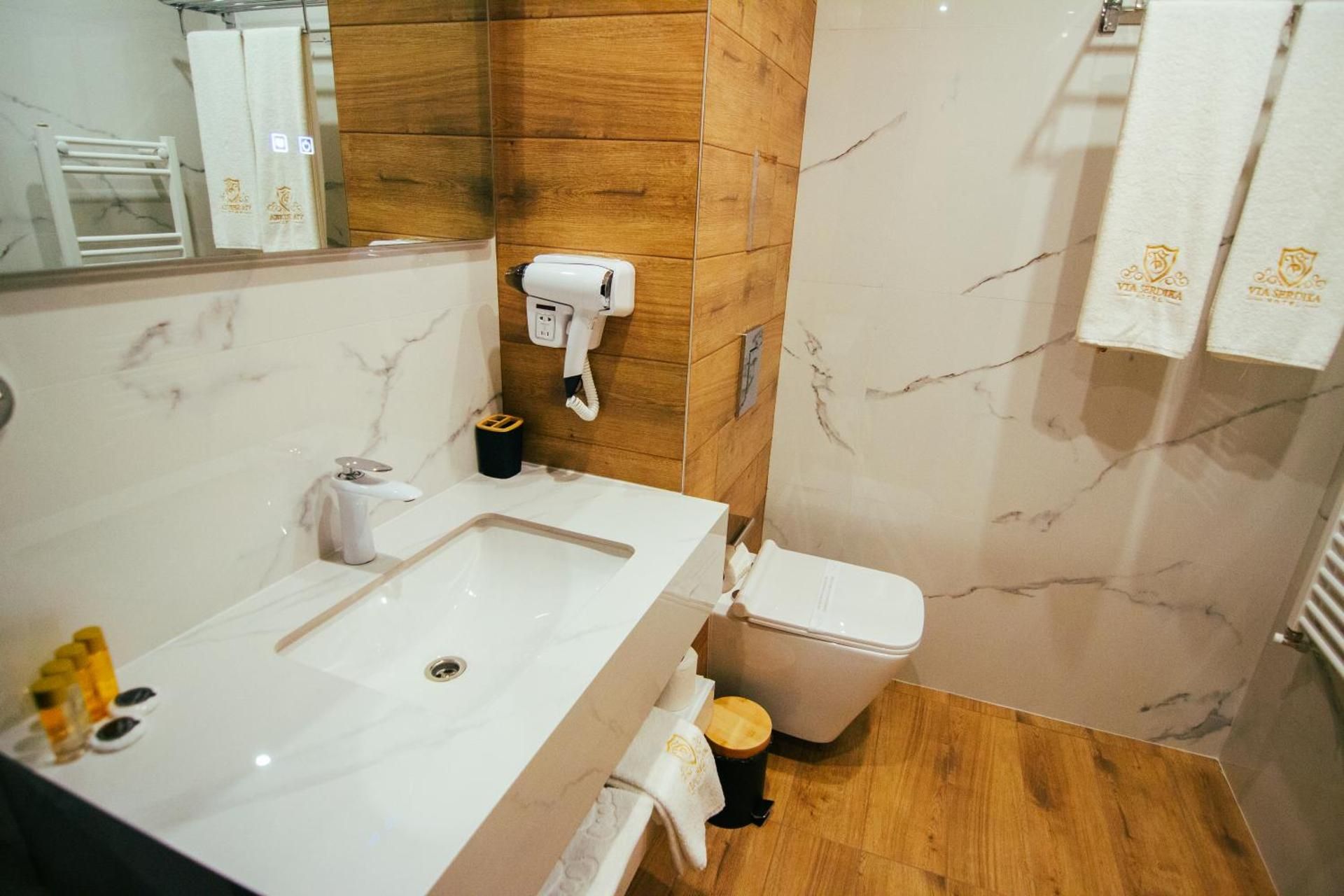 Hotel Via Serdika Family Suite with Balcony 3