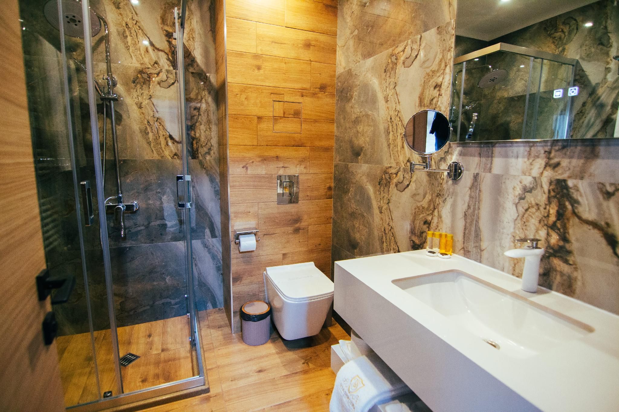 Hotel Via Serdika Deluxe Double Room with Balcony 2