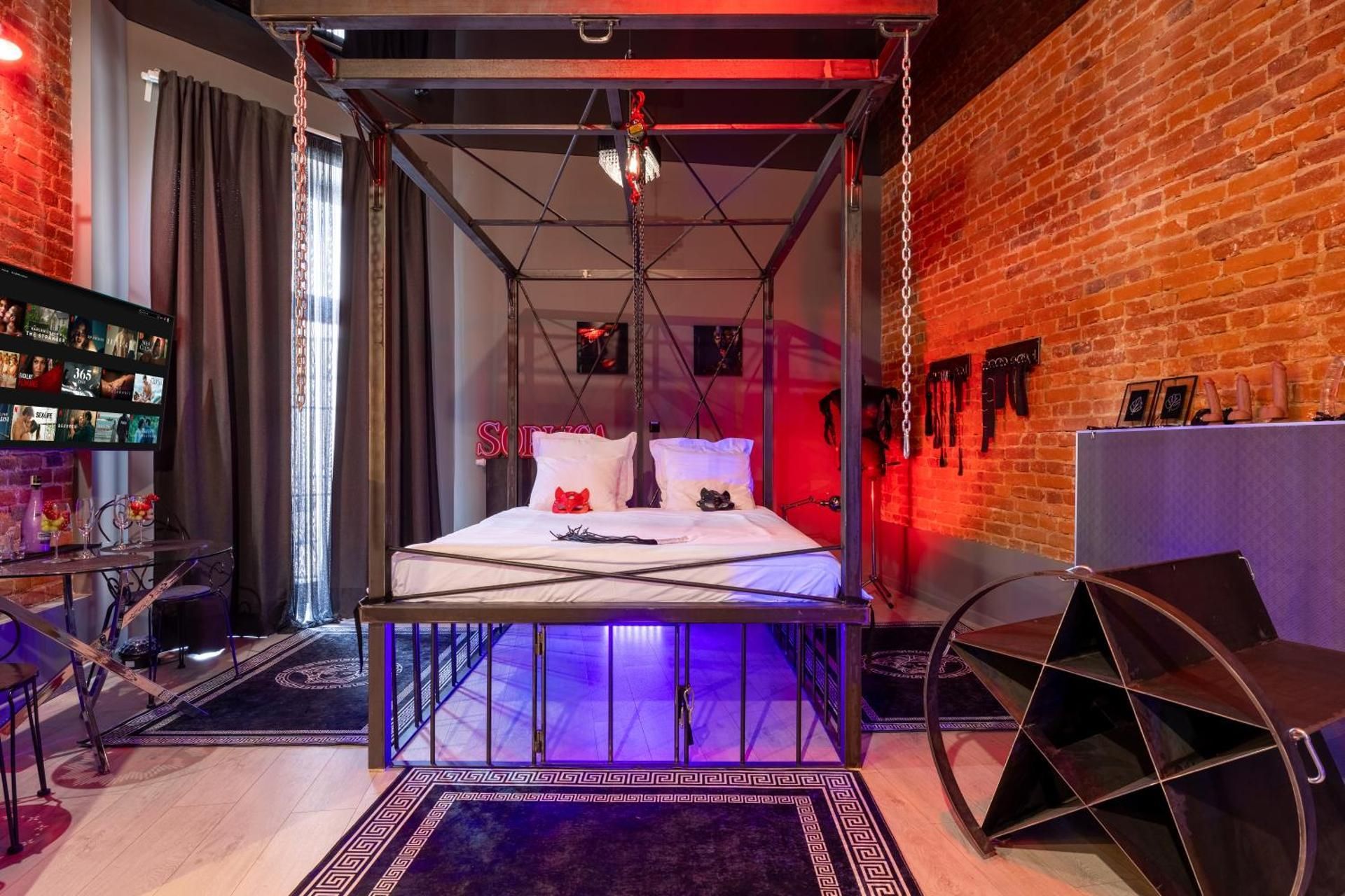 BDSM Apart Grey Manufaktura Centrum Miasta Legionow 18 , Idelny na Prezent, Parking na terenie , Tyl One-Bedroom Apartment