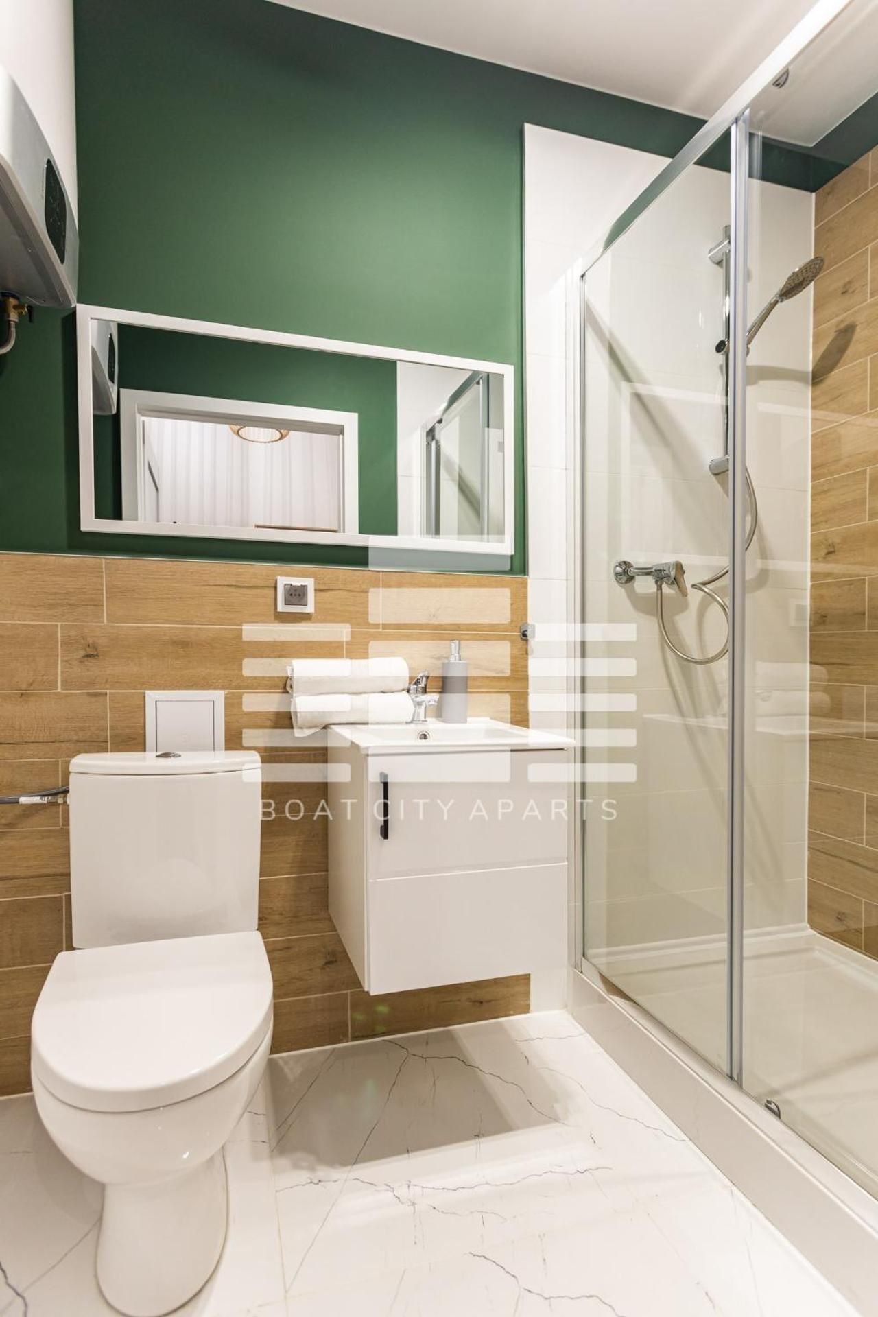 Deluxe One-Bedroom Apartment