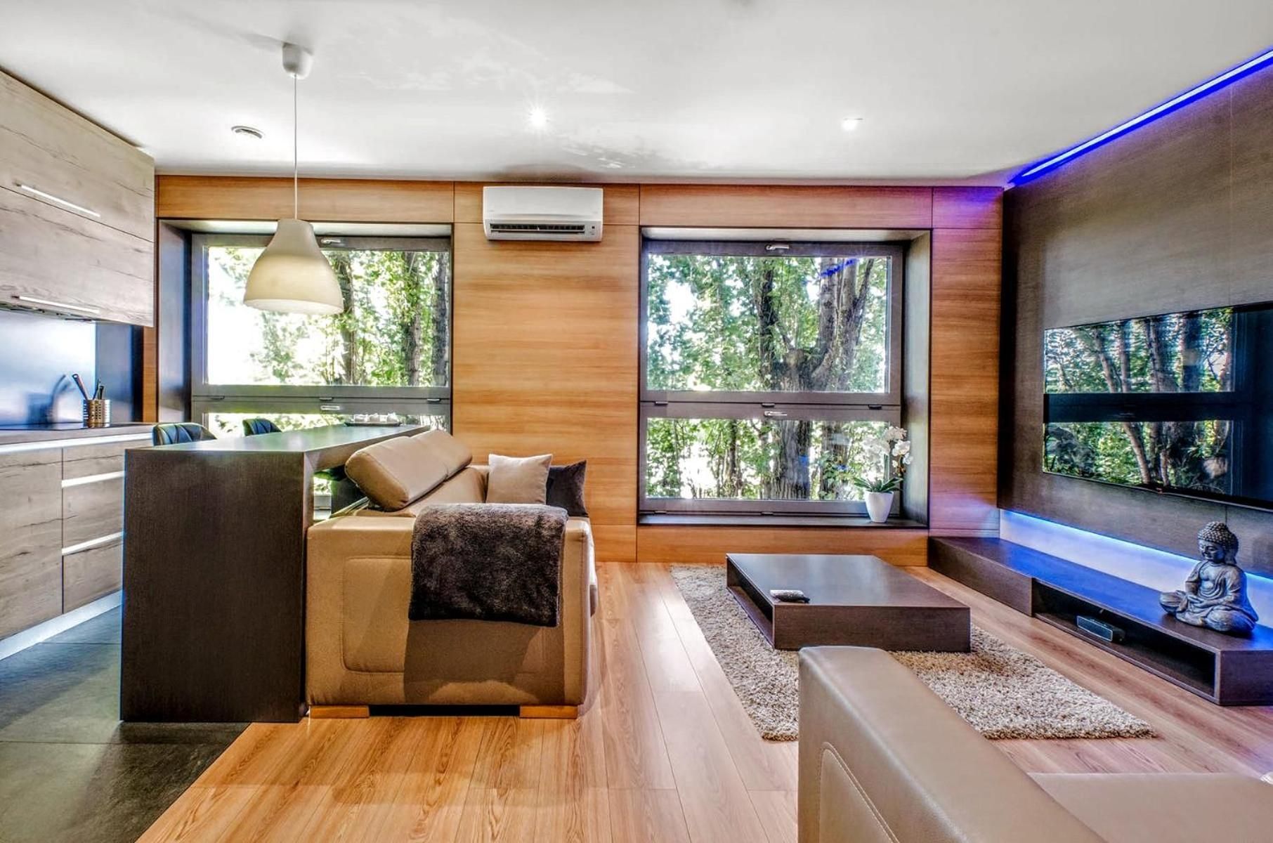 DELUXE APARTMENT