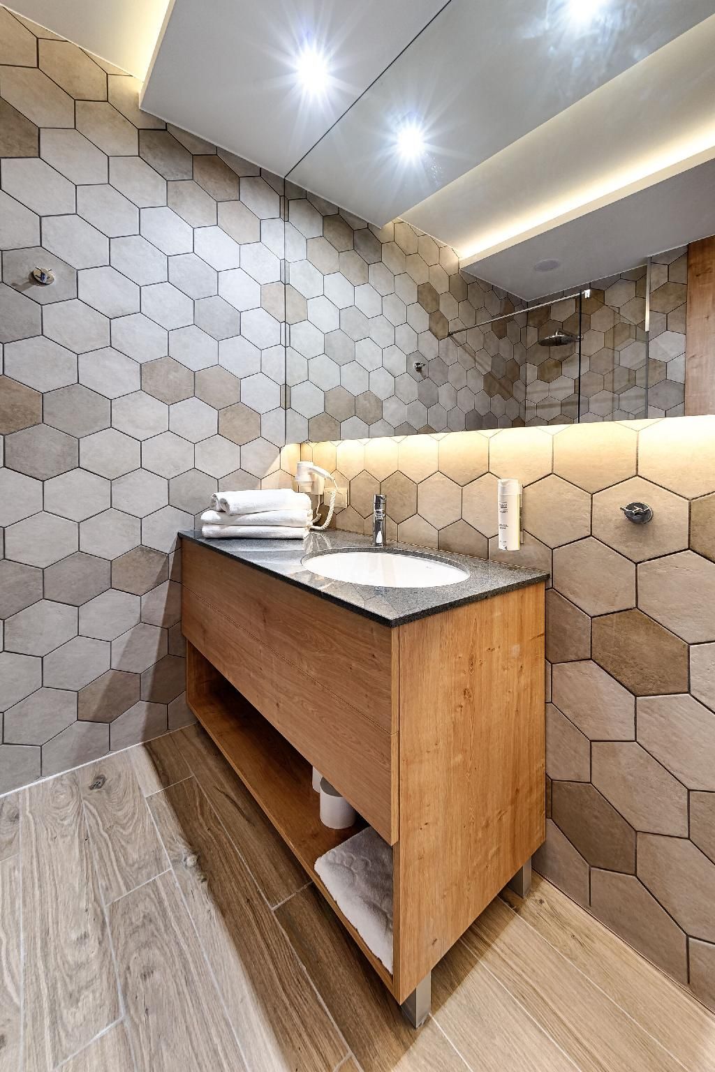 Citi Hotel's Lodz Superior Double or Twin Room 3