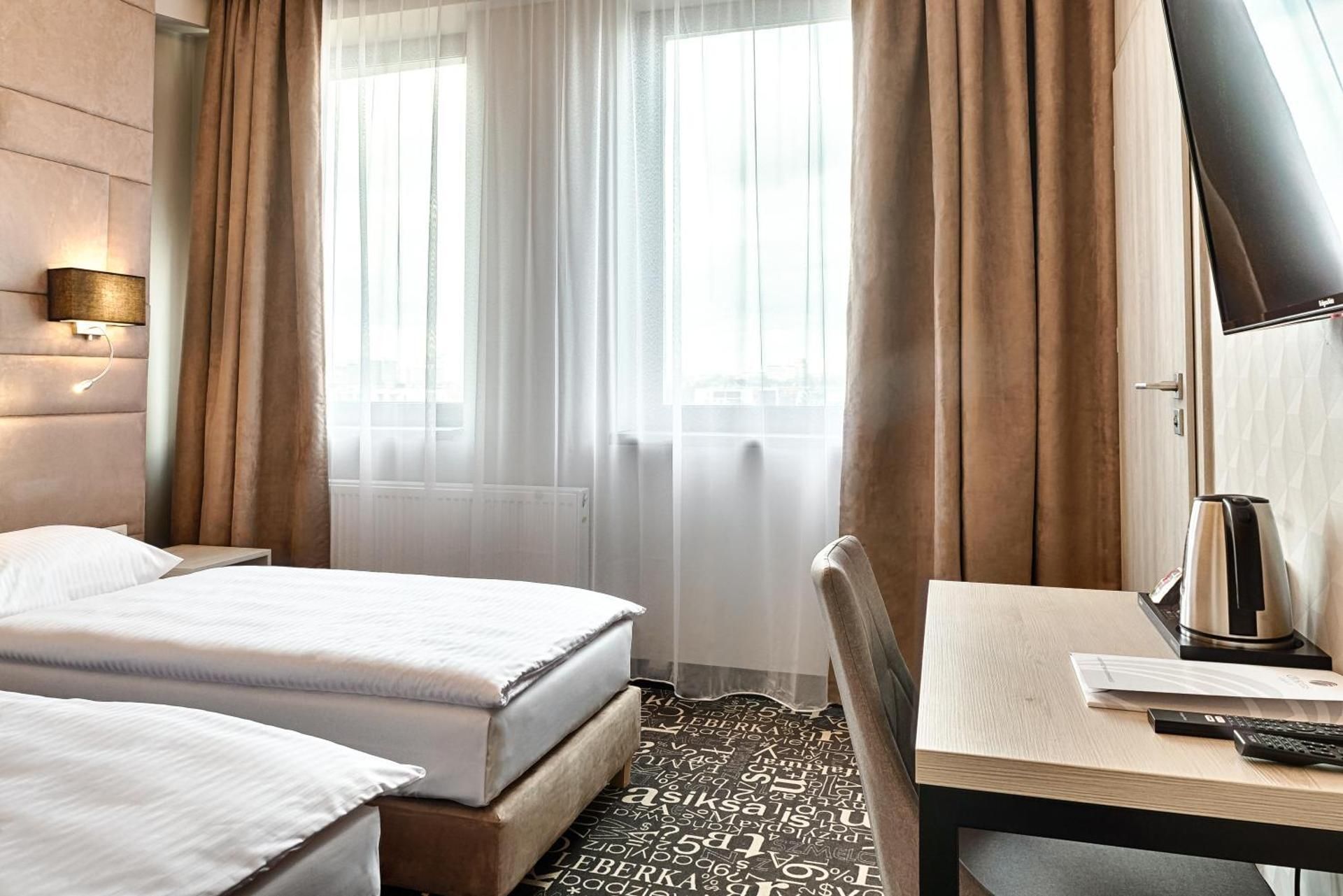 Citi Hotel's Lodz Standard Twin Room 3