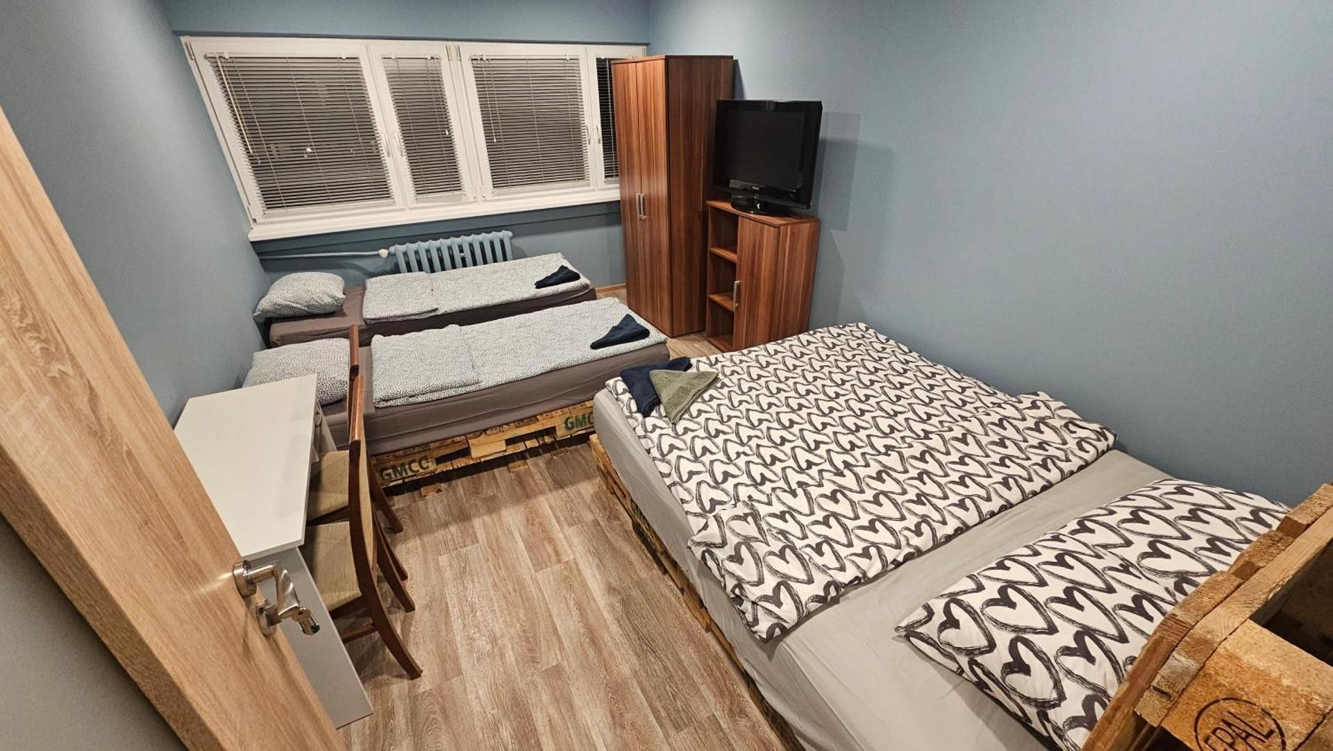 Quadruple Room with Shared Bathroom