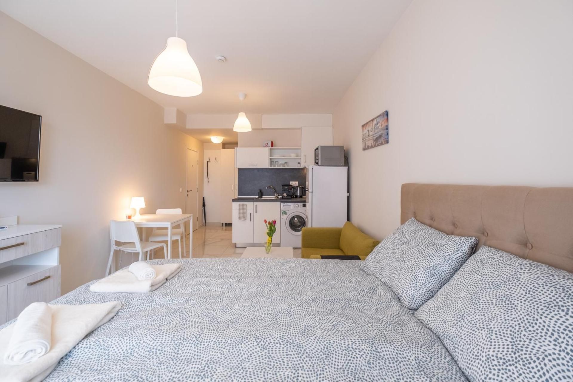 Studio Apartment