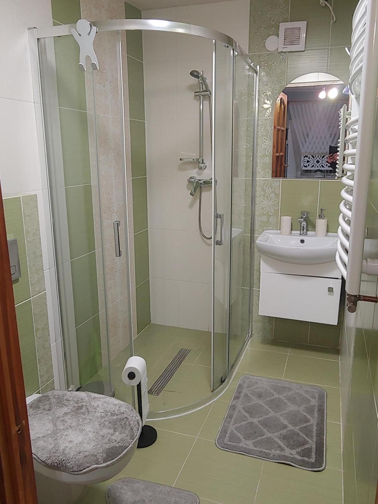 Single Room With Private Bathroom