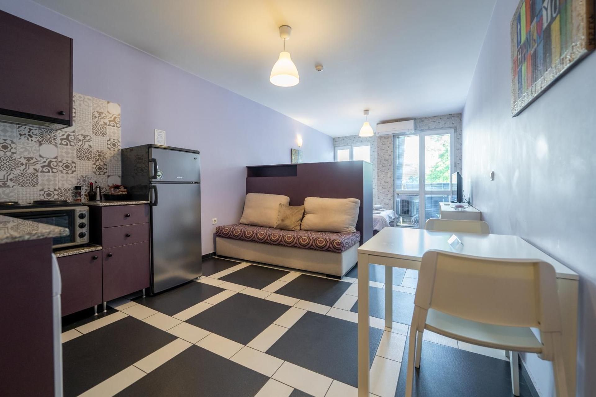 One-Bedroom Apartment