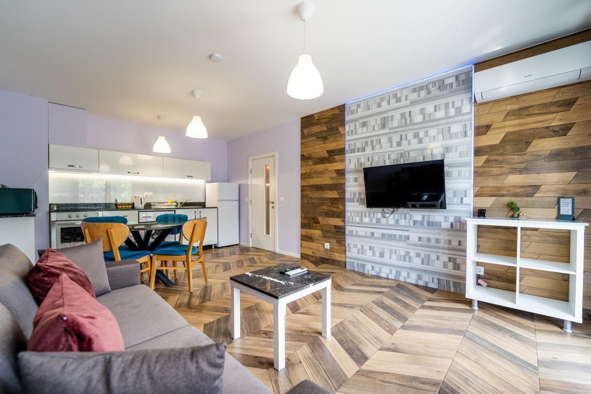 One-Bedroom Apartment