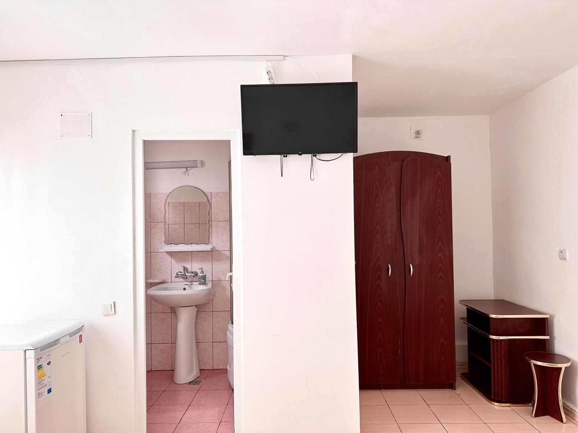 Quadruple Room with Private Bathroom