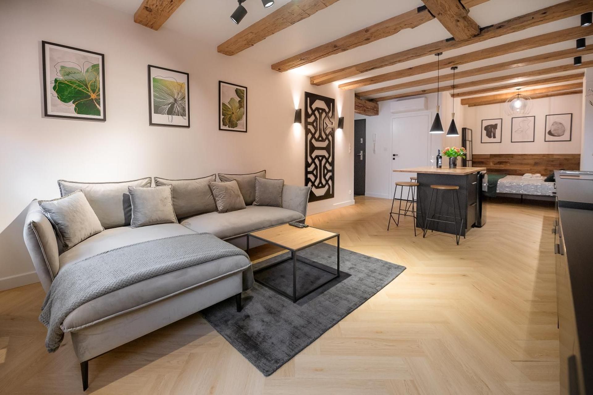 Studio Apartment