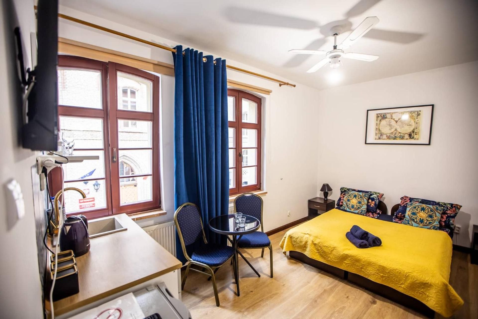 Studio Apartment