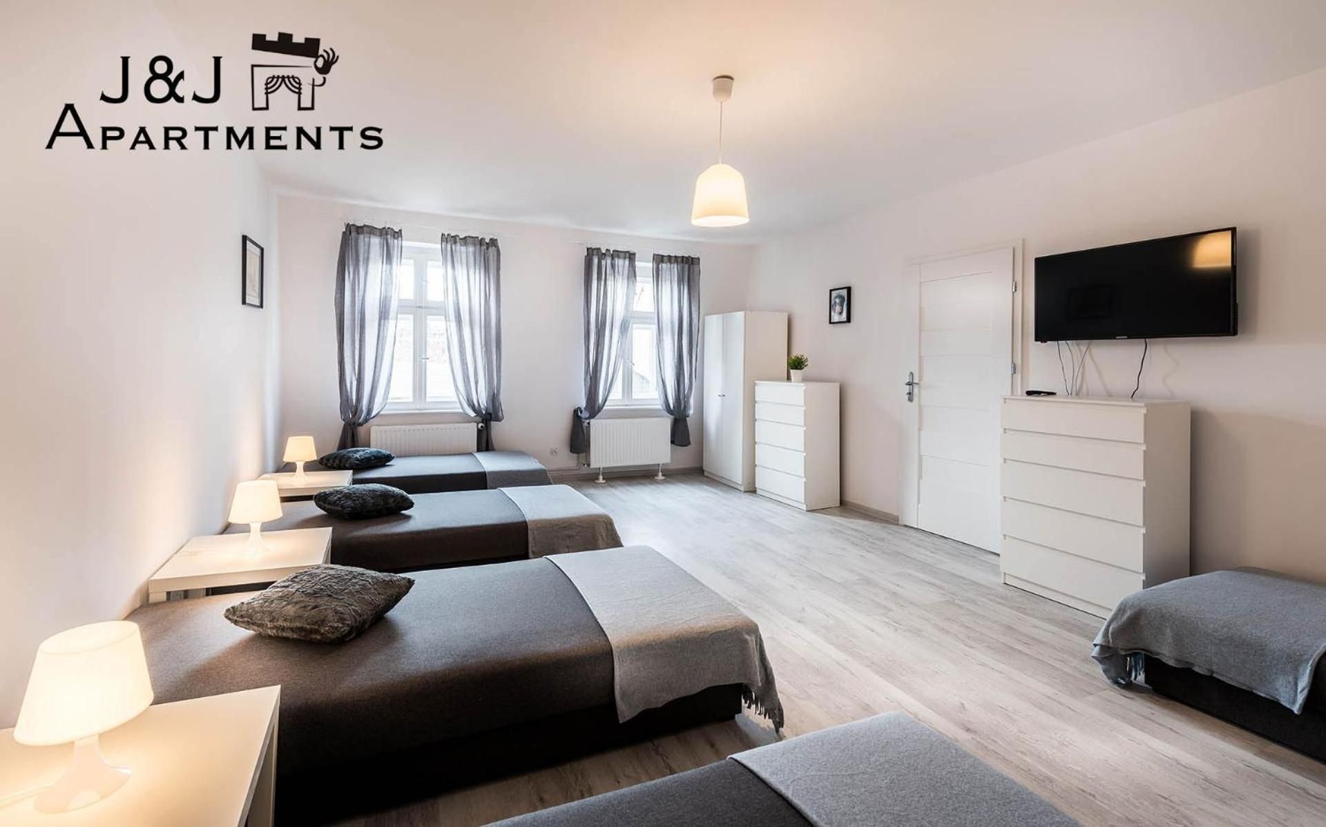Mixed Dormitory Room