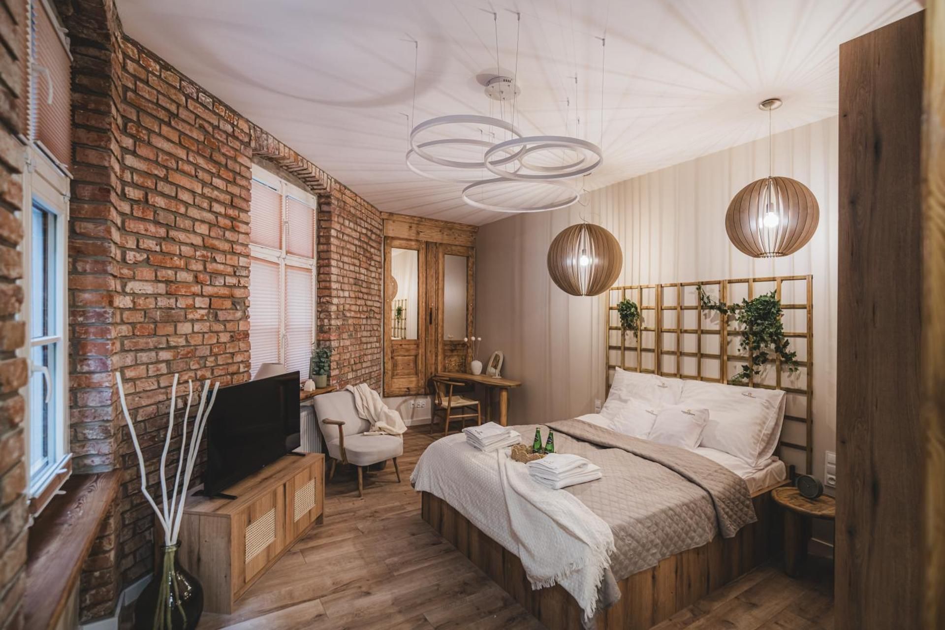 Deluxe Apartment