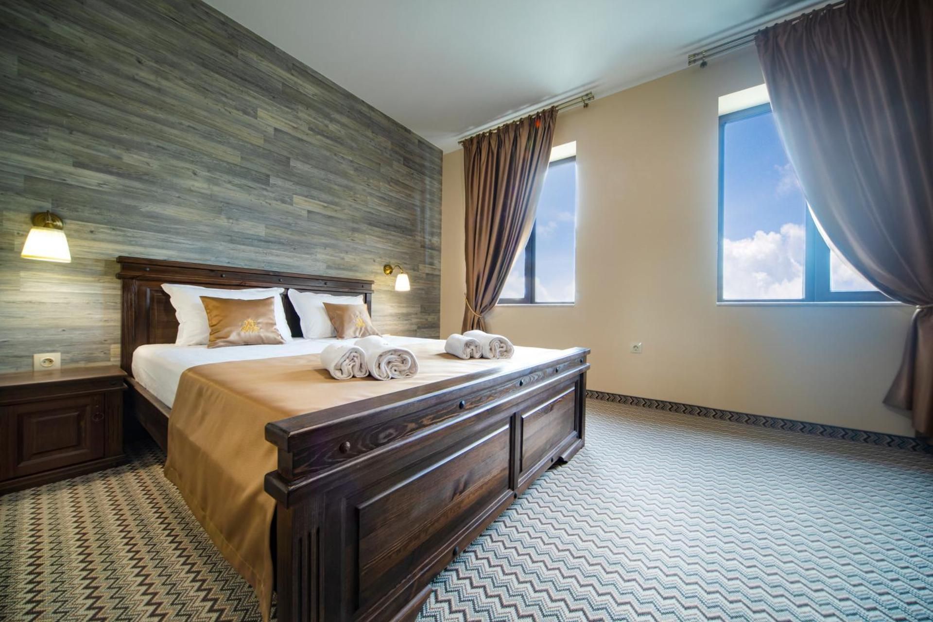 Premium Double Room - Free Parking