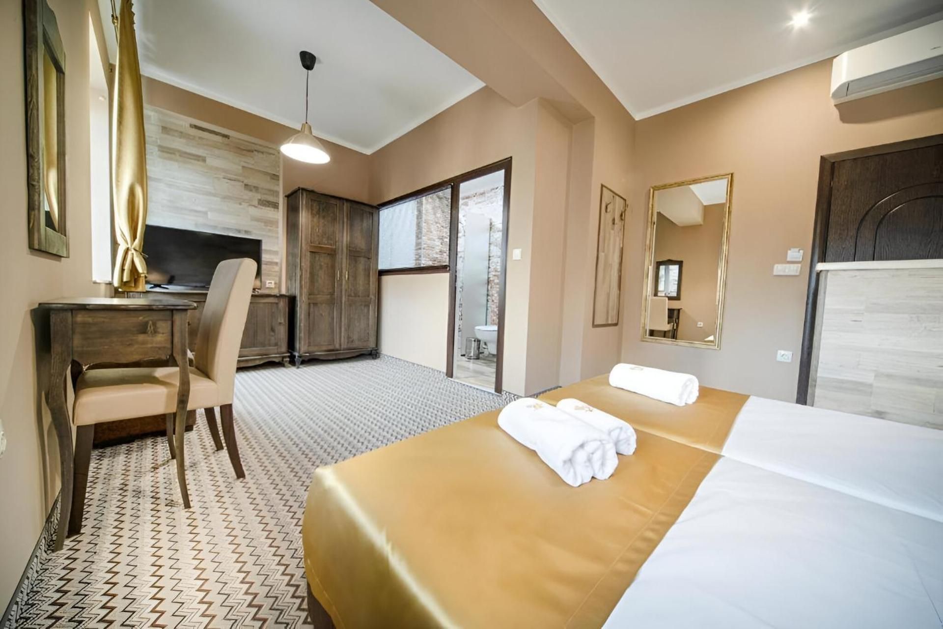 Deluxe Twin Room - Free Parking