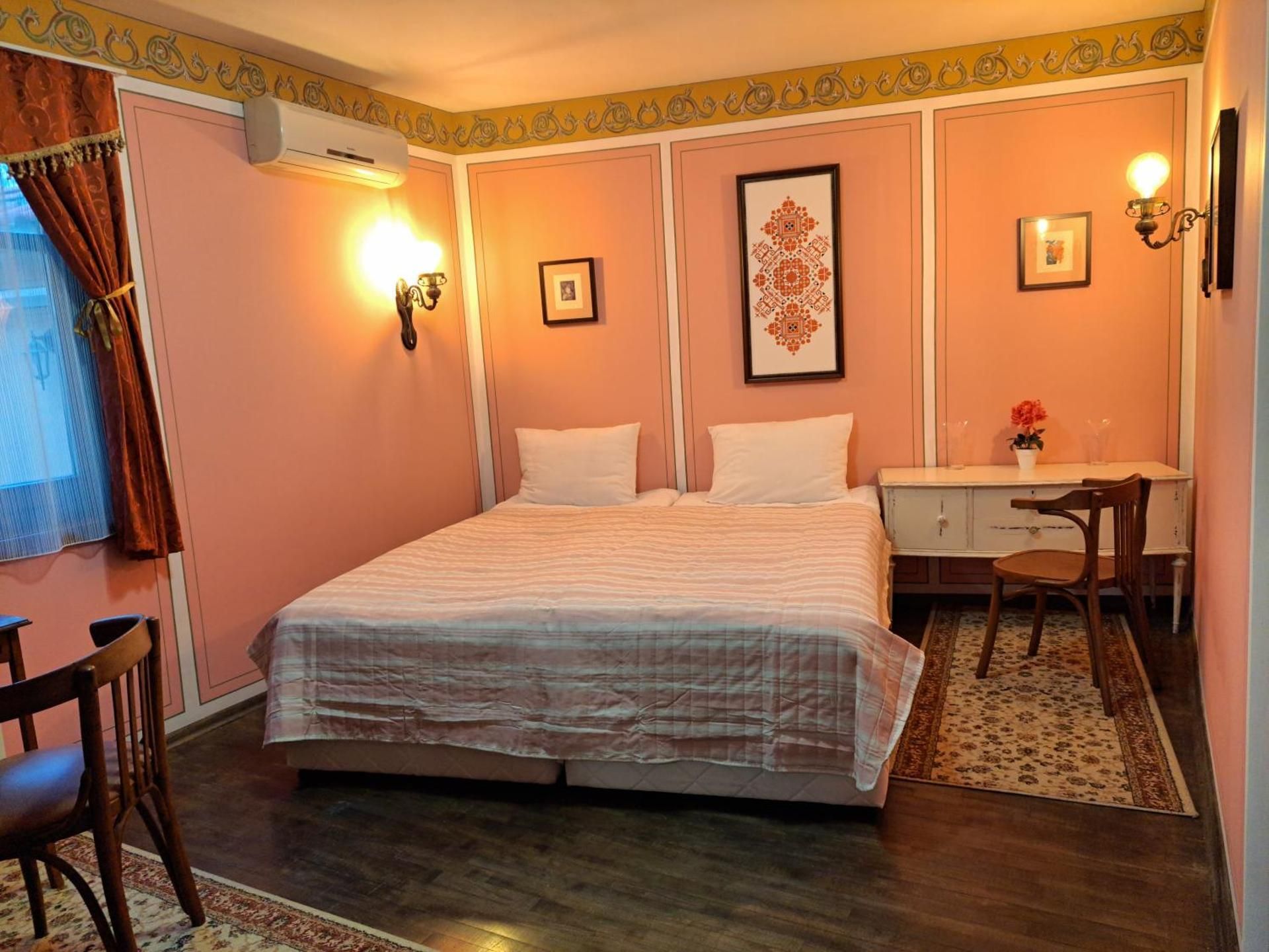 Standard Twin Room with Garden View