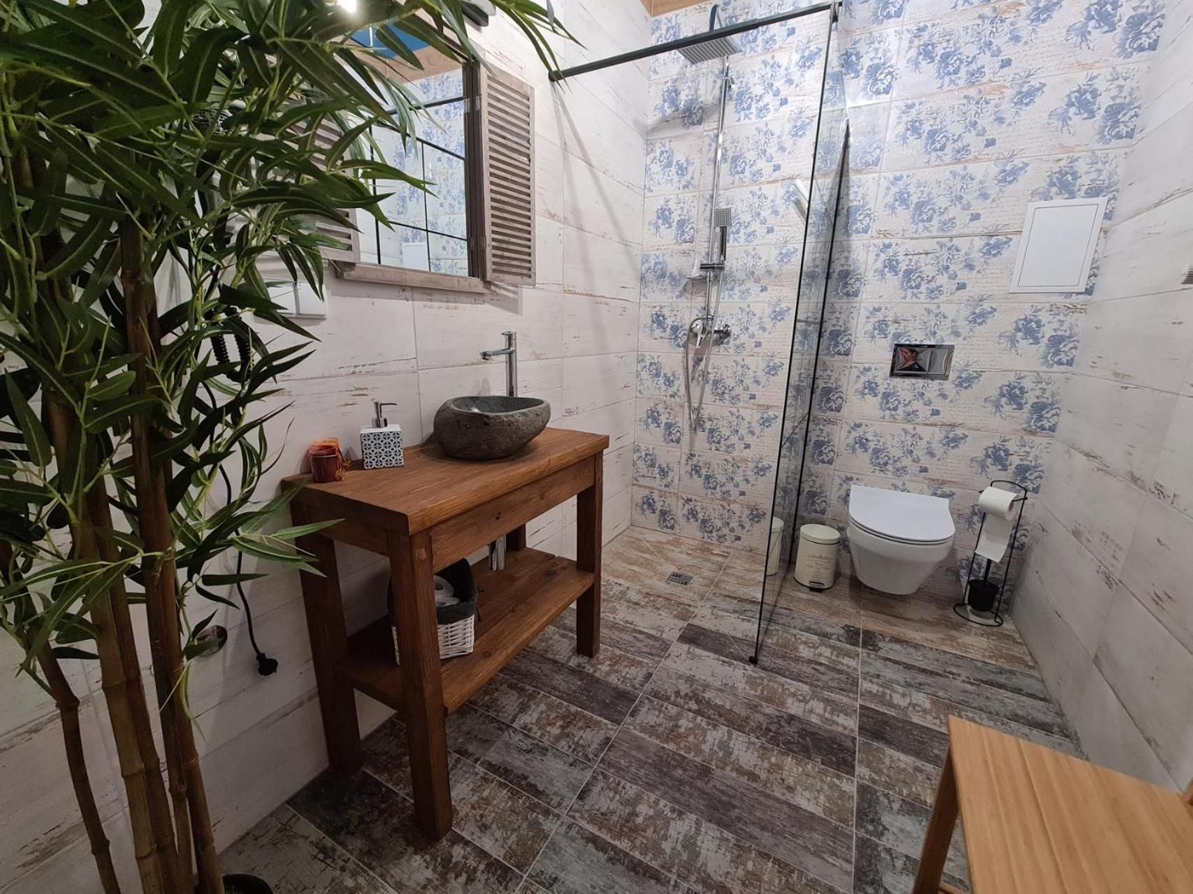 Studio Apartment with Balcony