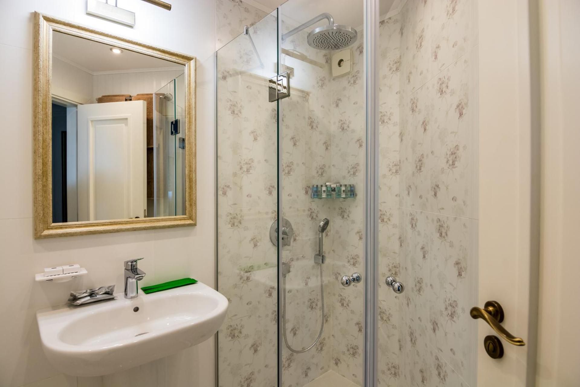 Guest House Coco Double Deluxe 3