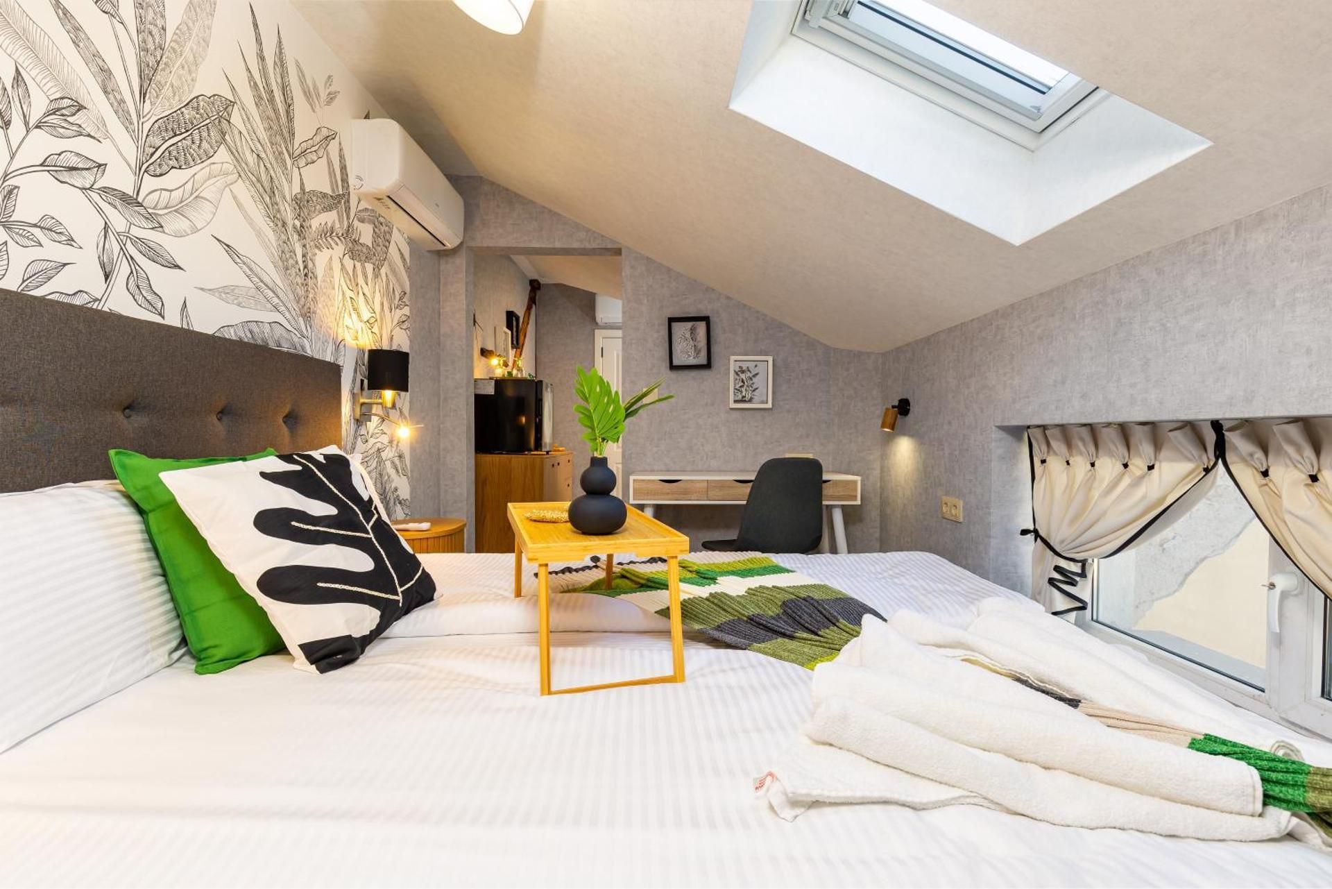 Triple Room with Private Bathroom