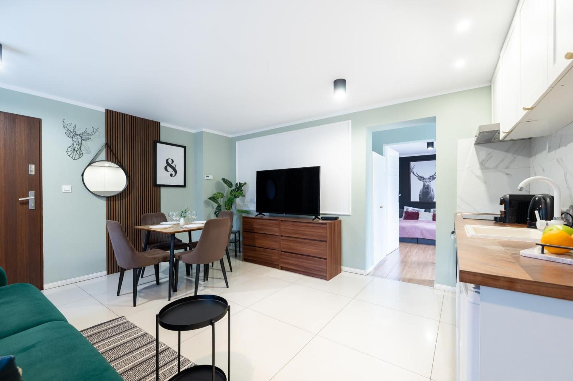 One-Bedroom Apartment