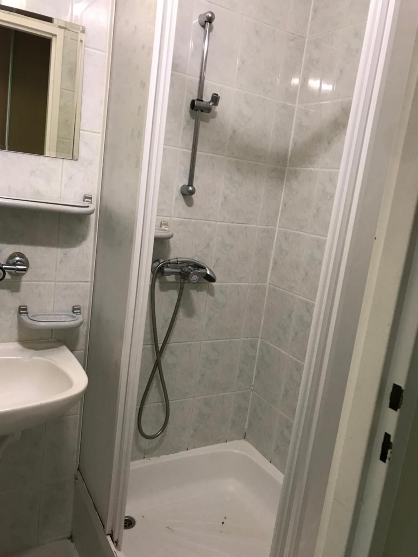 Twin Room with Bathroom
