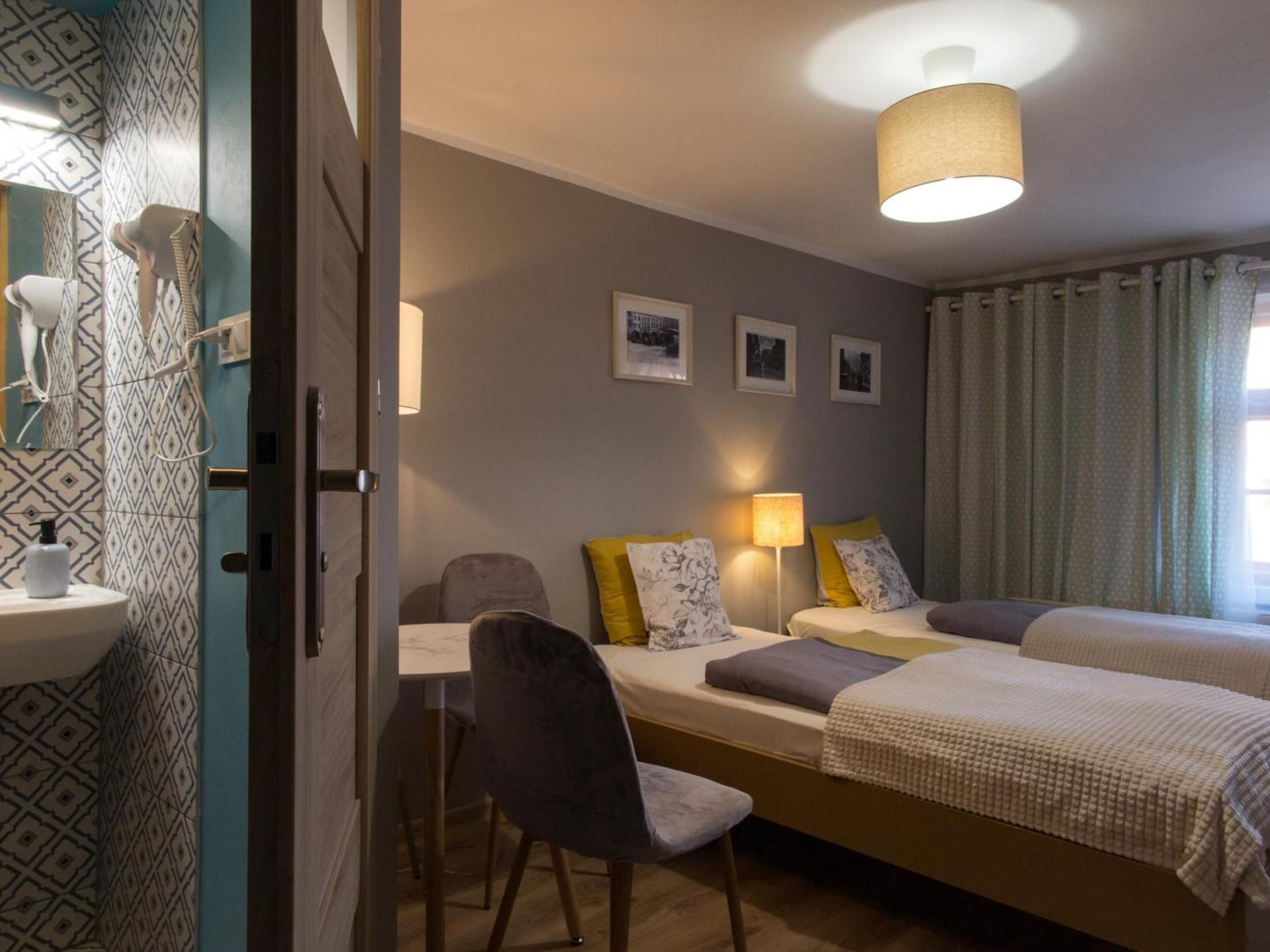 Twin Room with Private Bathroom