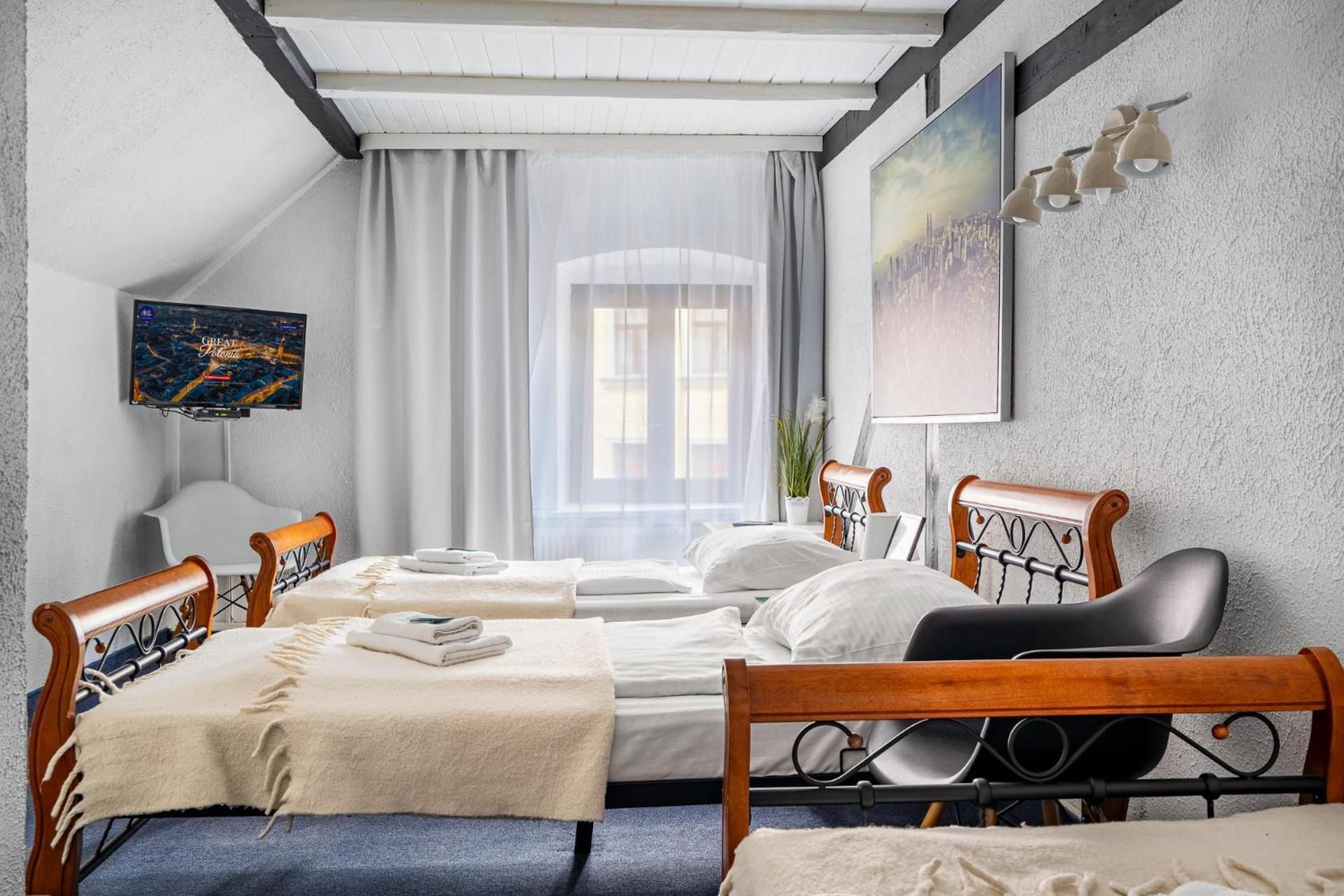 Triple Room with City View