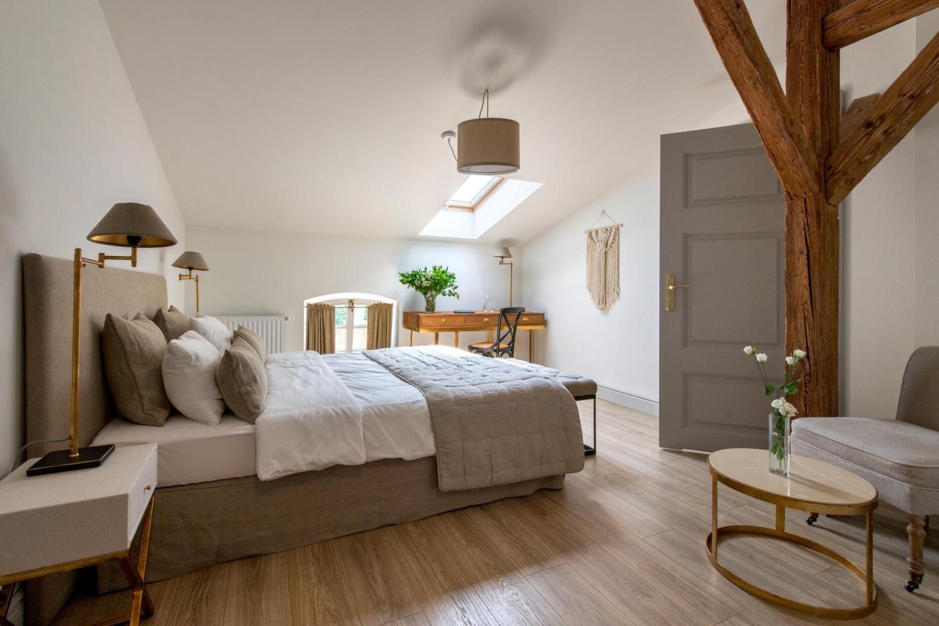 Deluxe Double Room with Shower