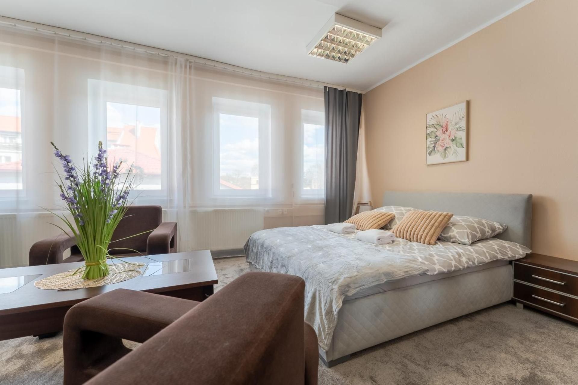 Basic Triple Room with Shared Bathroom