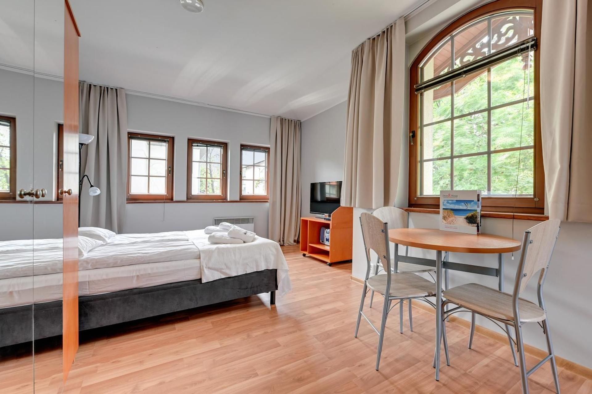 Apartment (2 Adults)