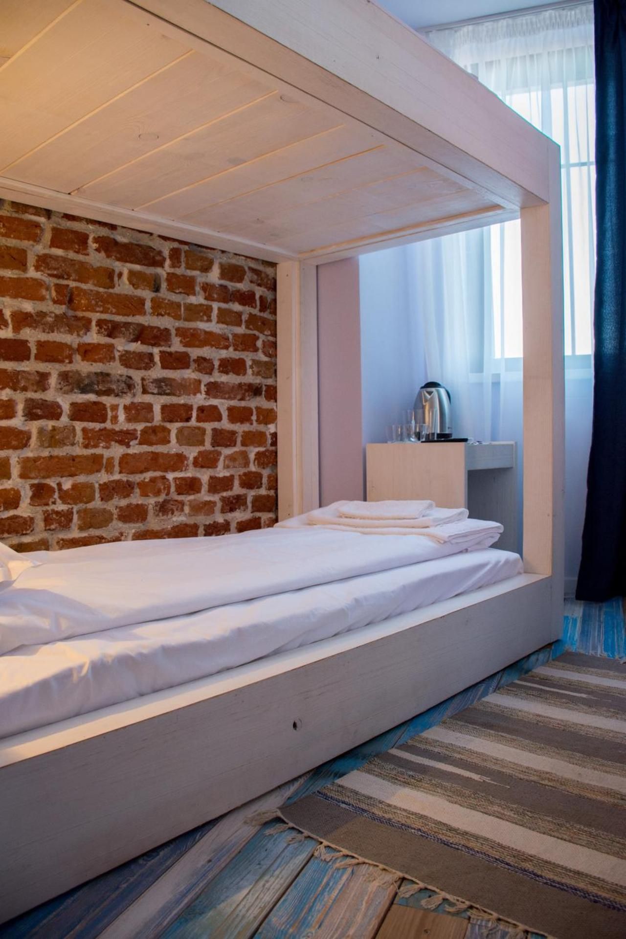Economy Twin Room with Bunk bed and Shared Bathroom 