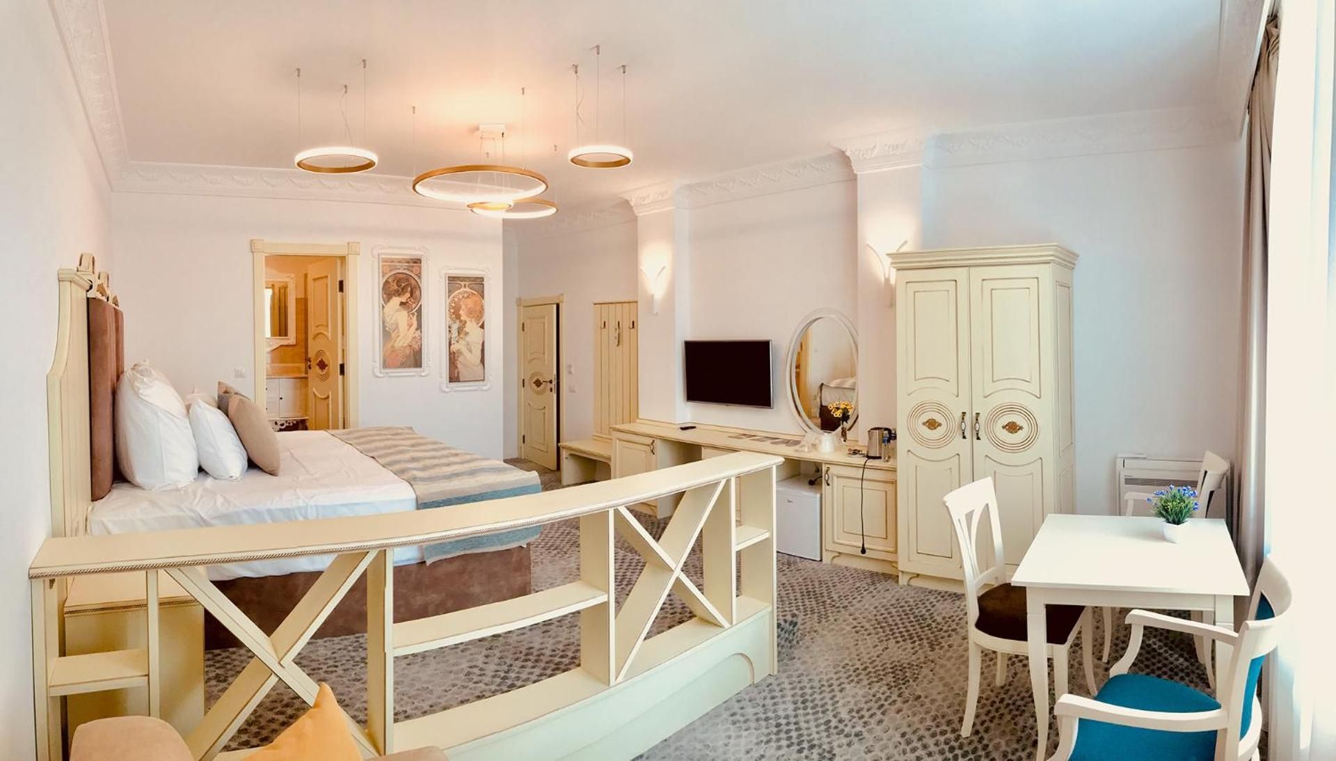 Suite with City View