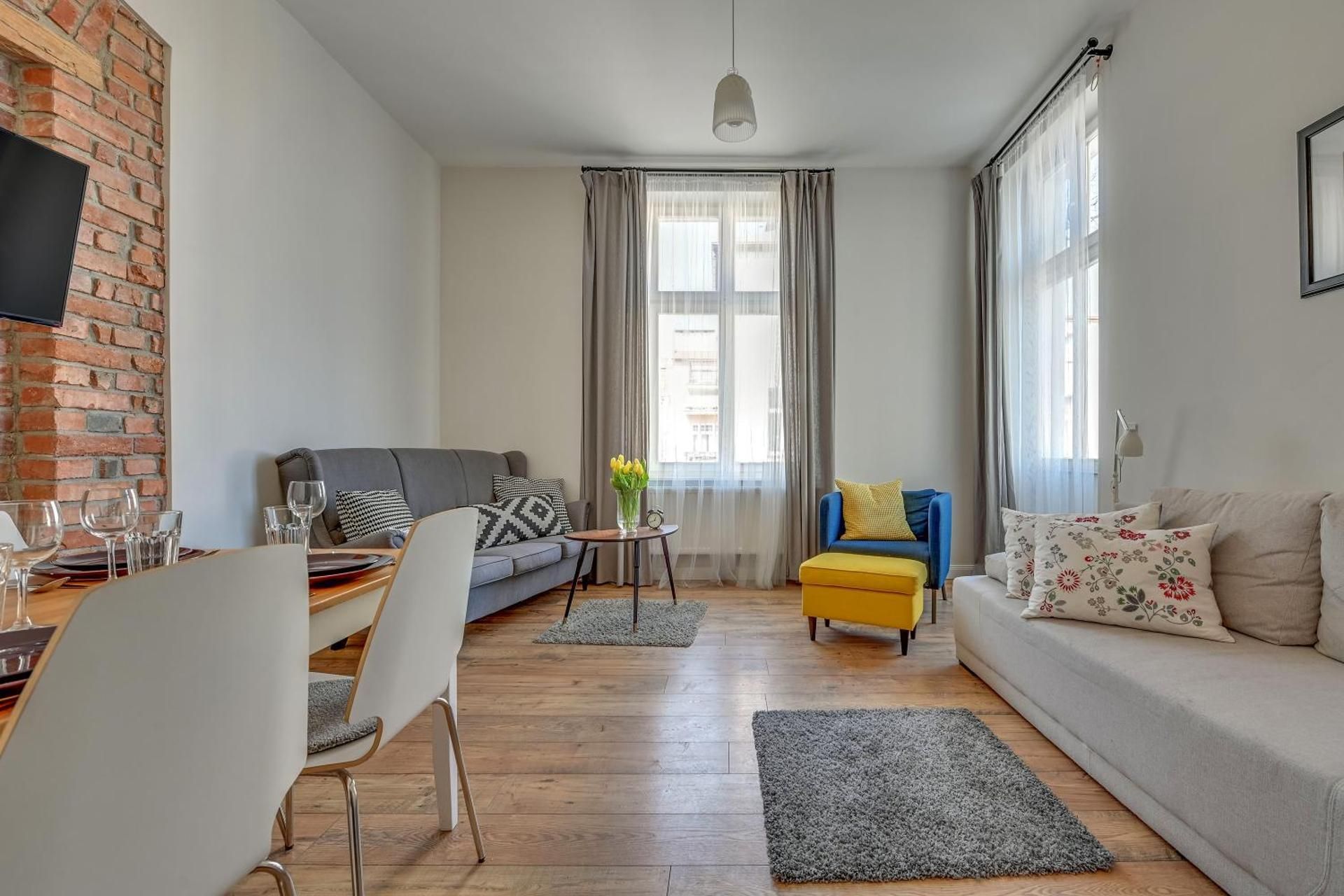 One-Bedroom Apartment