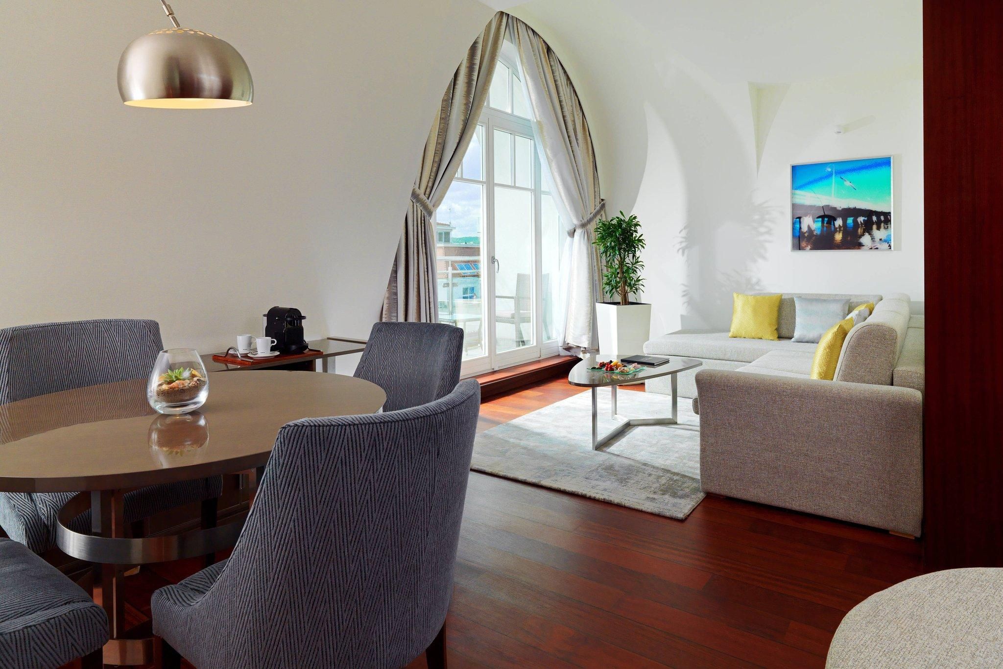 Sheraton Sopot Hotel Gdansk Suite, Club Lounge and Spa access level, 1 Bedroom Suite, 1 King, Non-Private Sofa bed 3